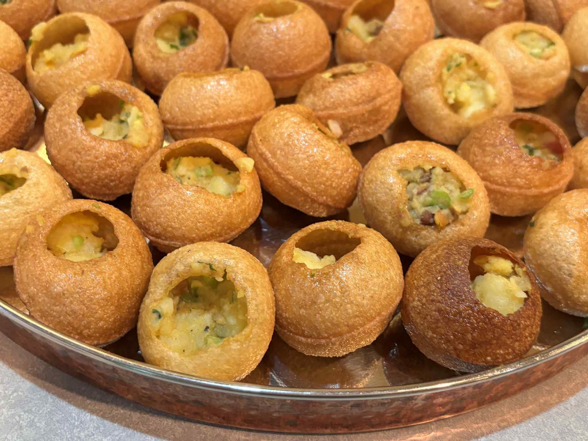 ネパールを 知るためにまず レストラン 珍しきもの まずは食べてか