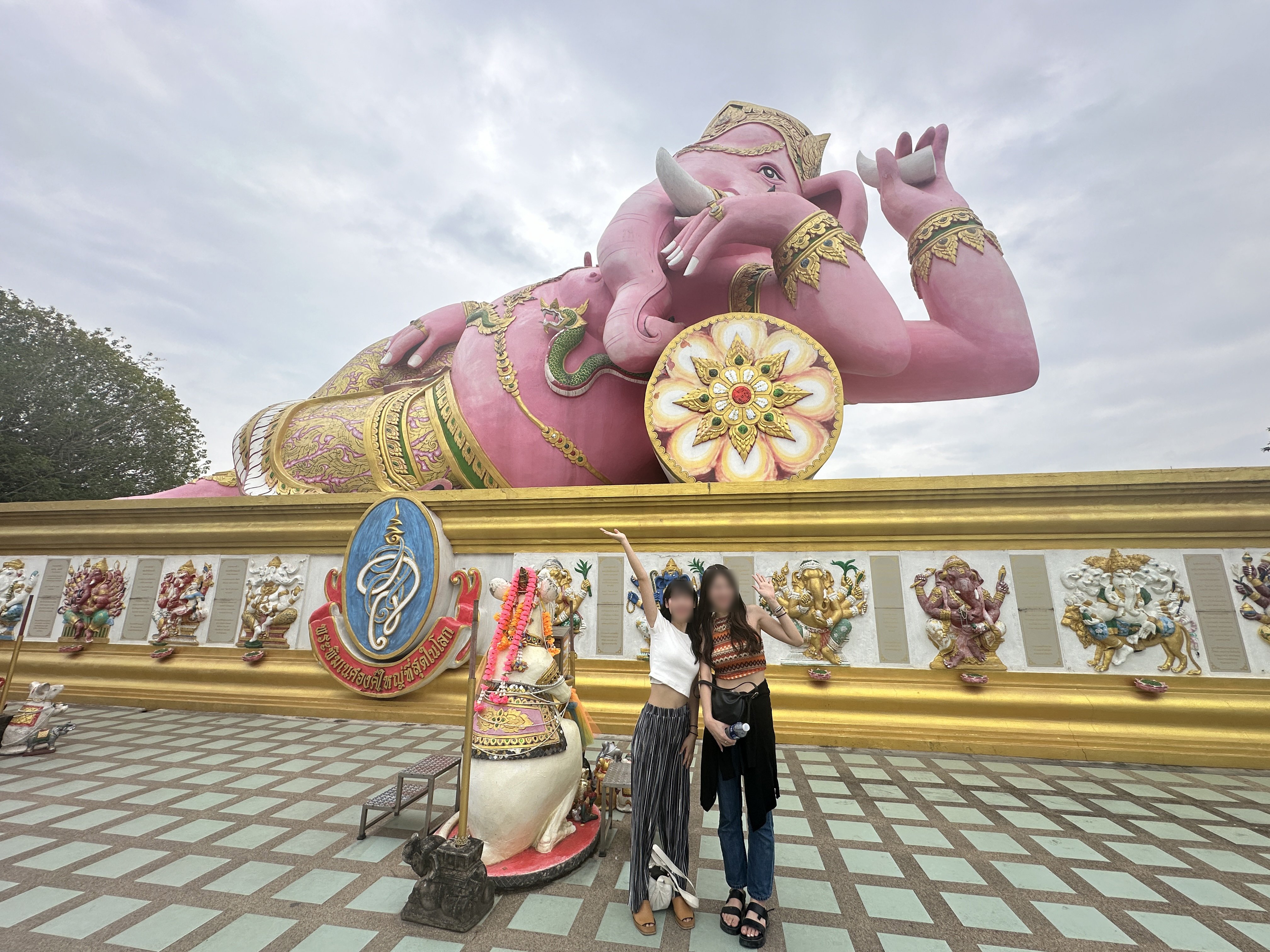 タイ観光】「ピンクのガネーシャ」に自力で行ってきた！｜後半〜参拝