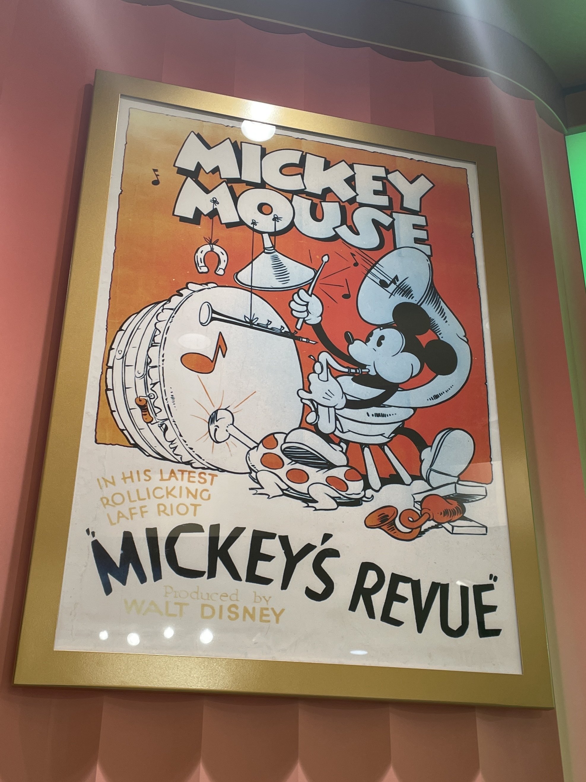 ディズニーストア東京ディズニーリゾート店の短編ポスターたち