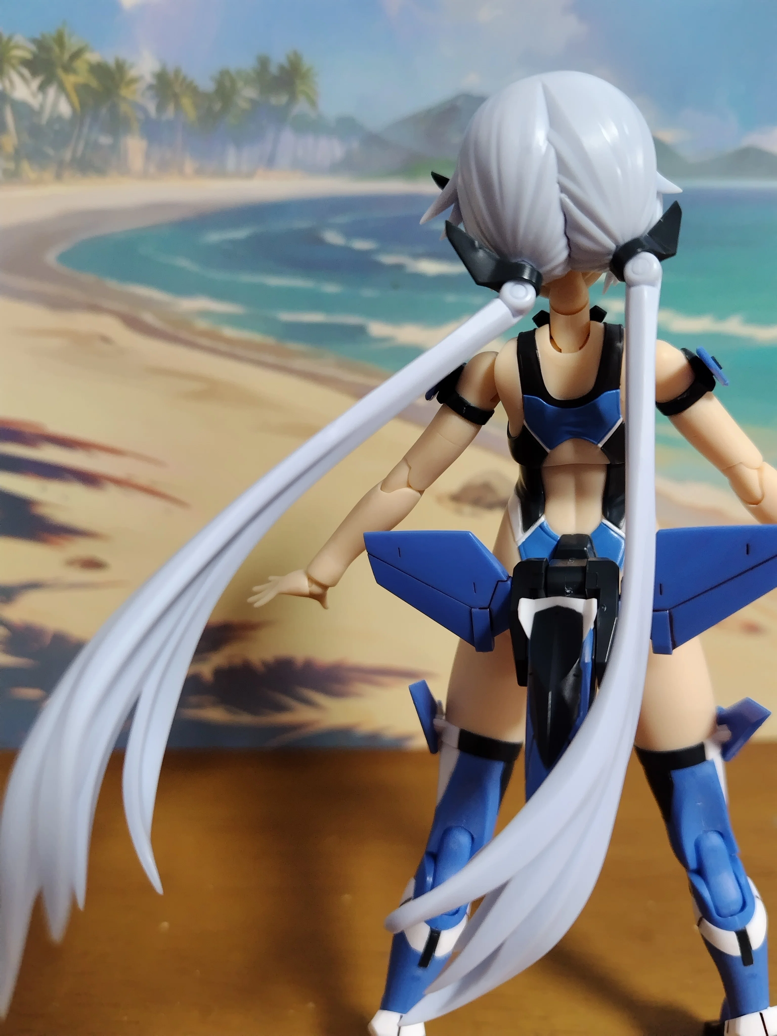 フレームアームズ・ガール スティレットSwimsuit Ver.箱絵＆軽めの