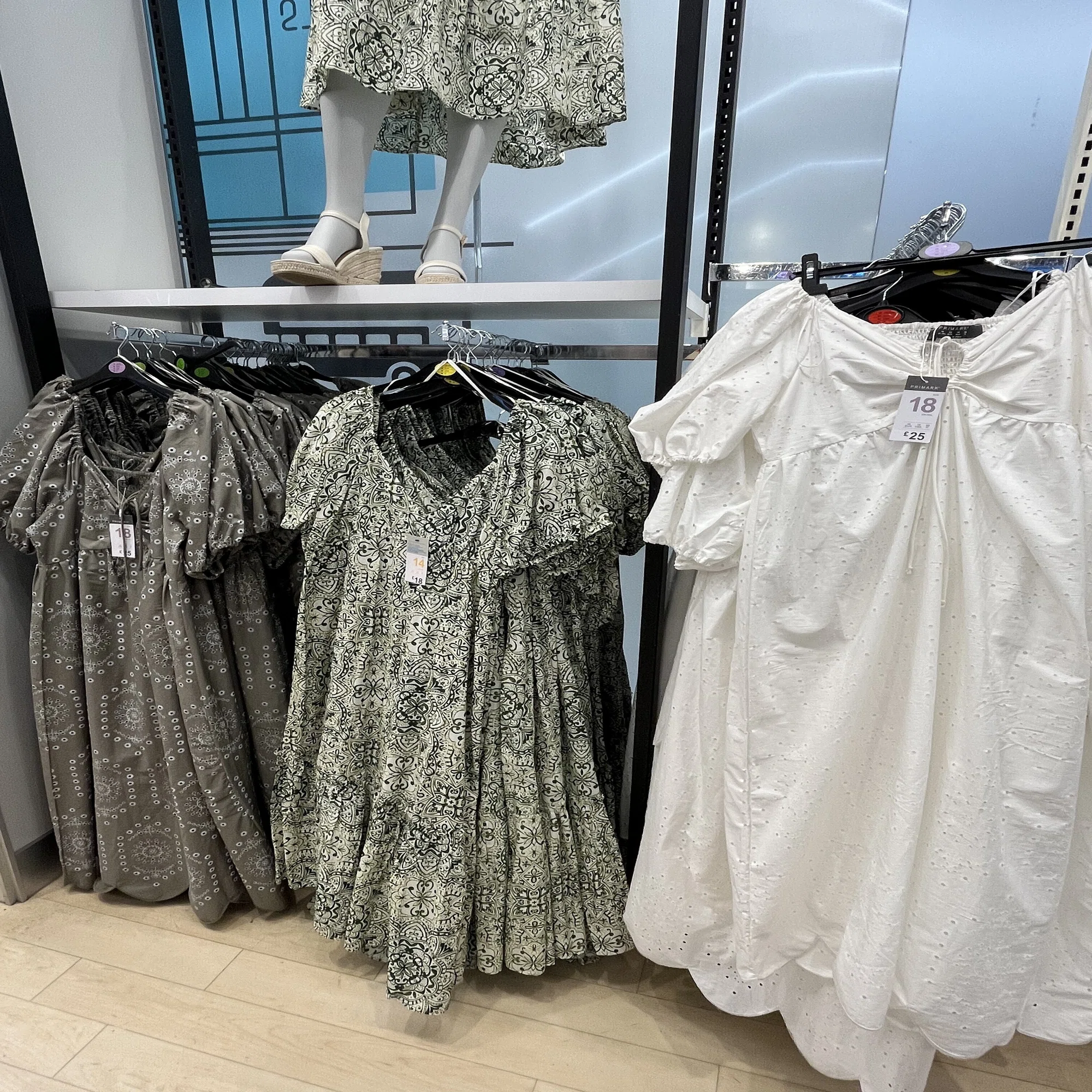 イギリスのしまむら！？服と雑貨を安く買うならプライマーク！｜水乃