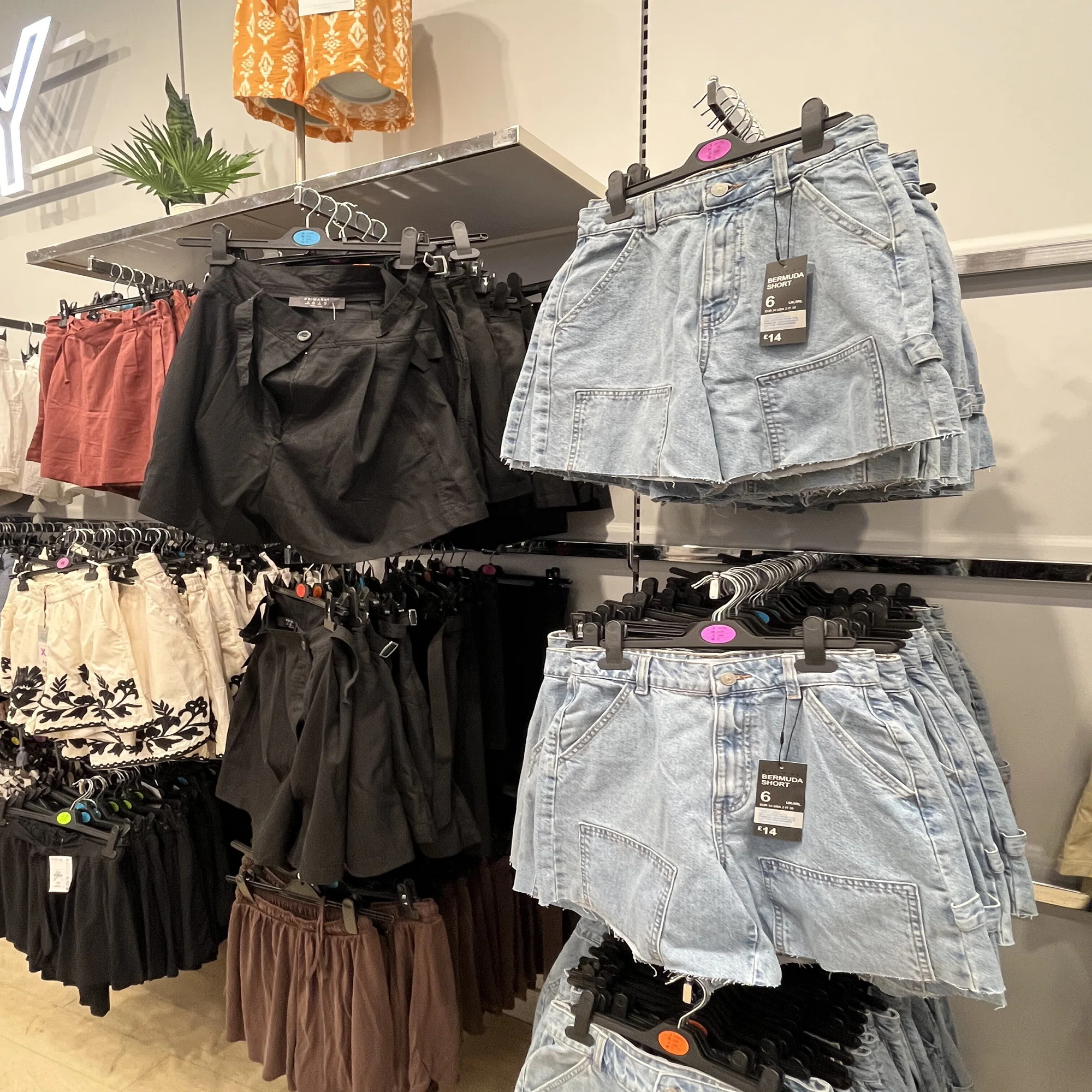 イギリスのしまむら！？服と雑貨を安く買うならプライマーク！｜水乃