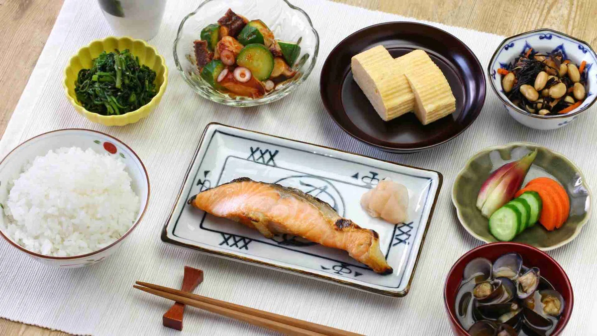  Foto zu 和食は五感を育てる！～色・香り・音を楽しむ「日本の朝ごはん」～｜海の食育.com / 料理研究家 本保圭一郎 