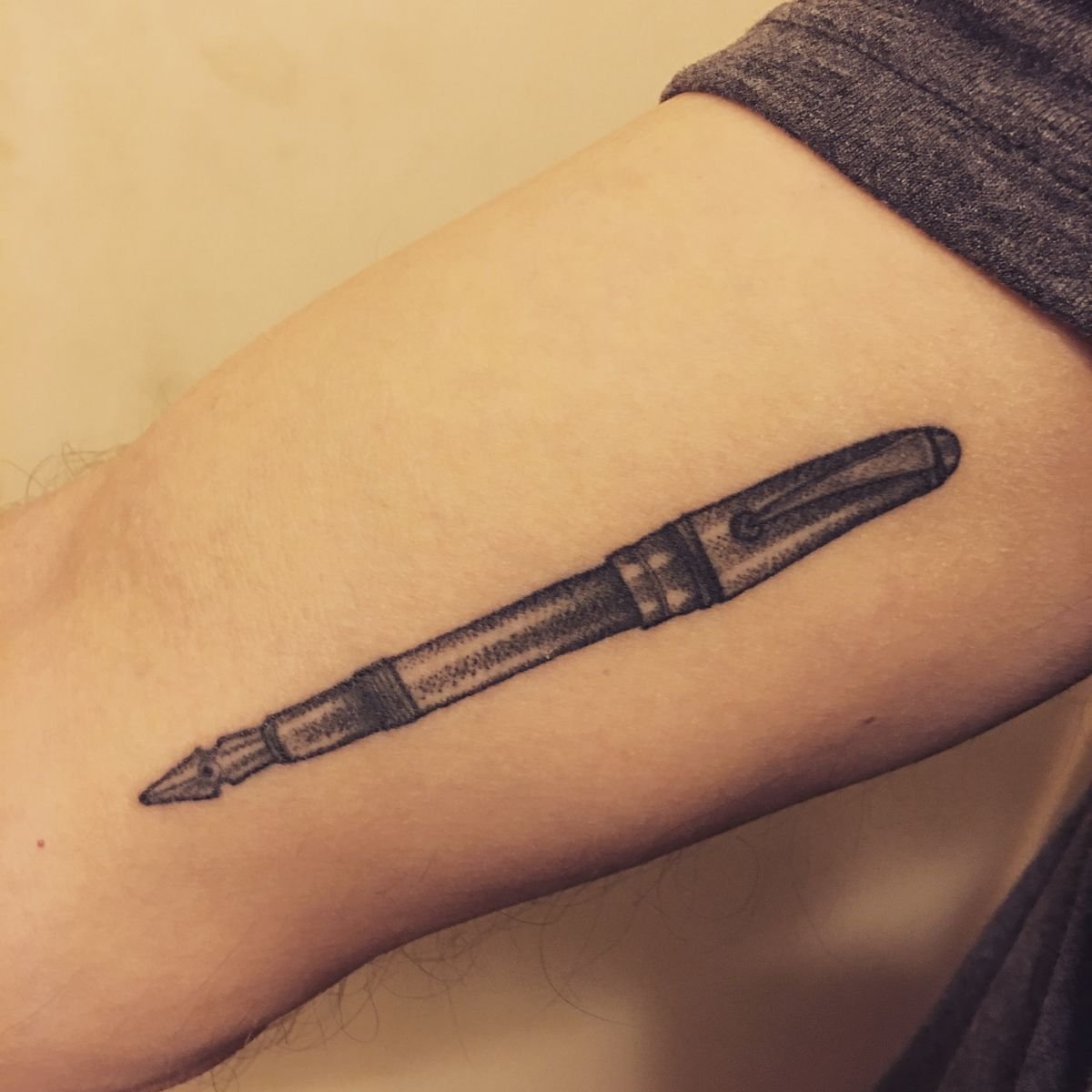 ✍️感性を刻む「ペンタトゥー」って知ってる？✒️で注目のデザインを