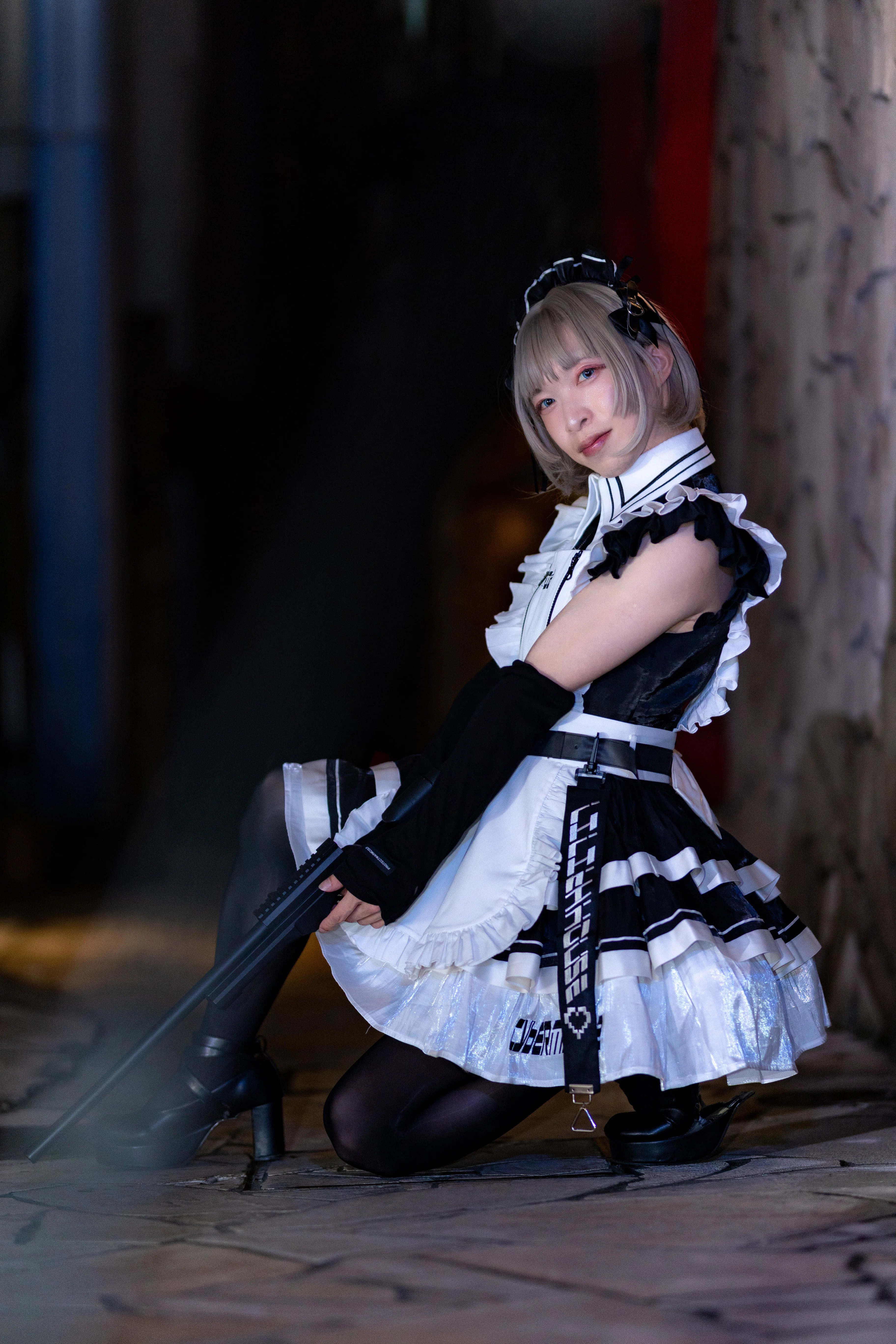 Portrait] サイバーメイドで夜の街中巡った｜2025.06.27 ＃廃墟 #夜