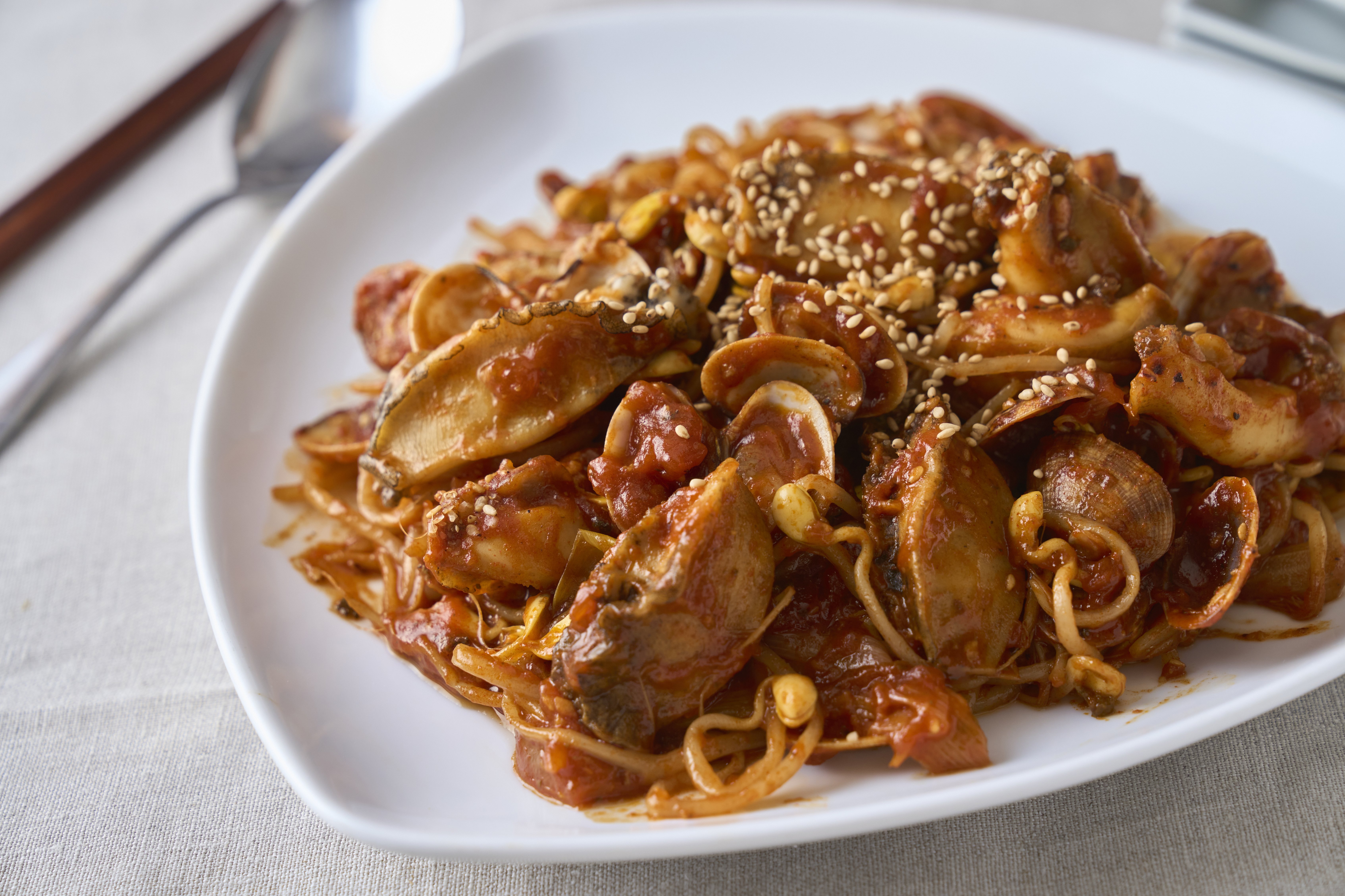 レシピ紹介】「アワビ豆もやしあんかけ」の作り方！大ぶりのアワビで