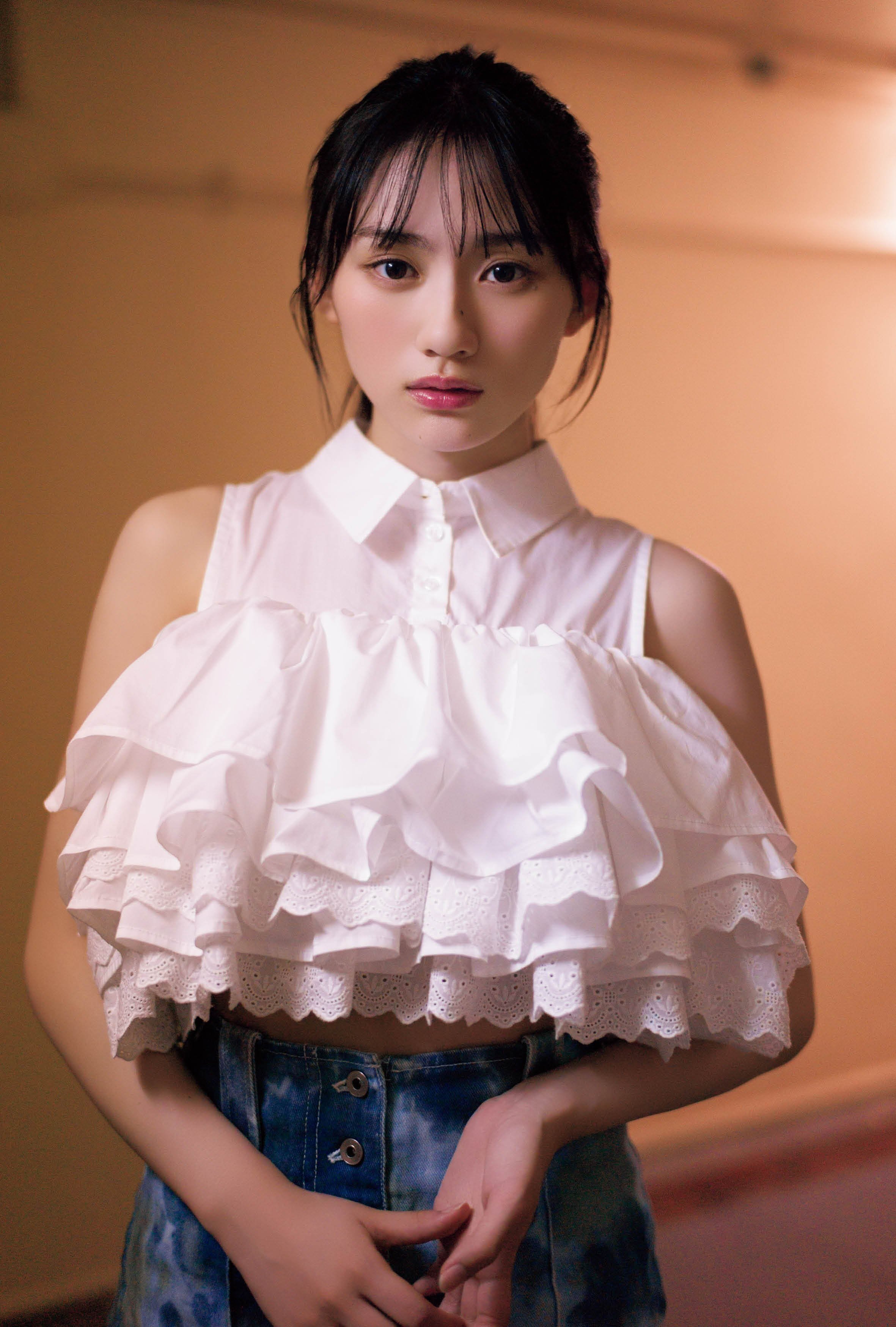 川﨑桜】2度目のソロ表紙で見せる“夏のまなざし”──B.L.T.2025年9月号