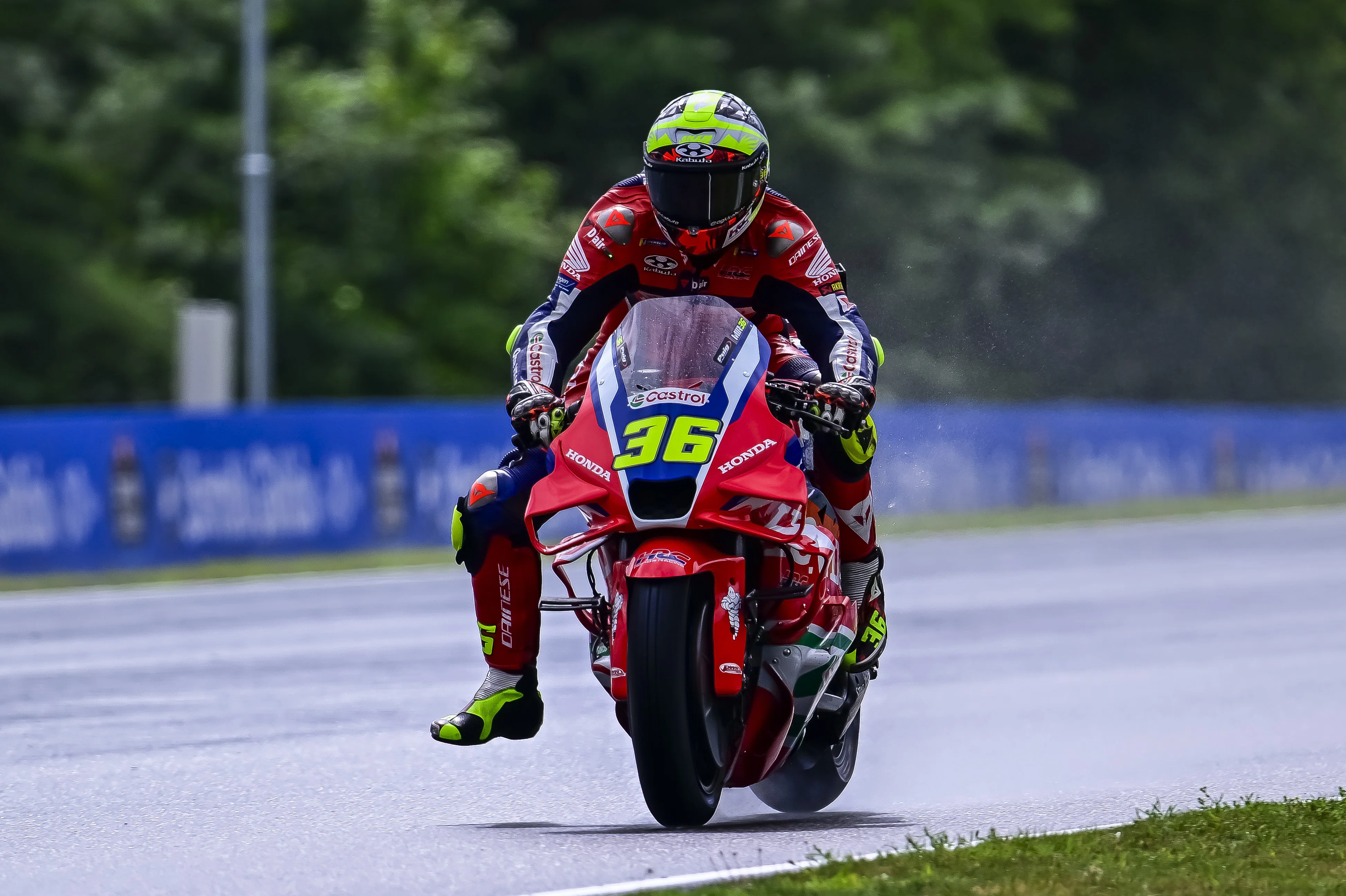 🏍【GPレポート】🏁＼5年ぶりのブルノサーキットに22万大観衆が集結