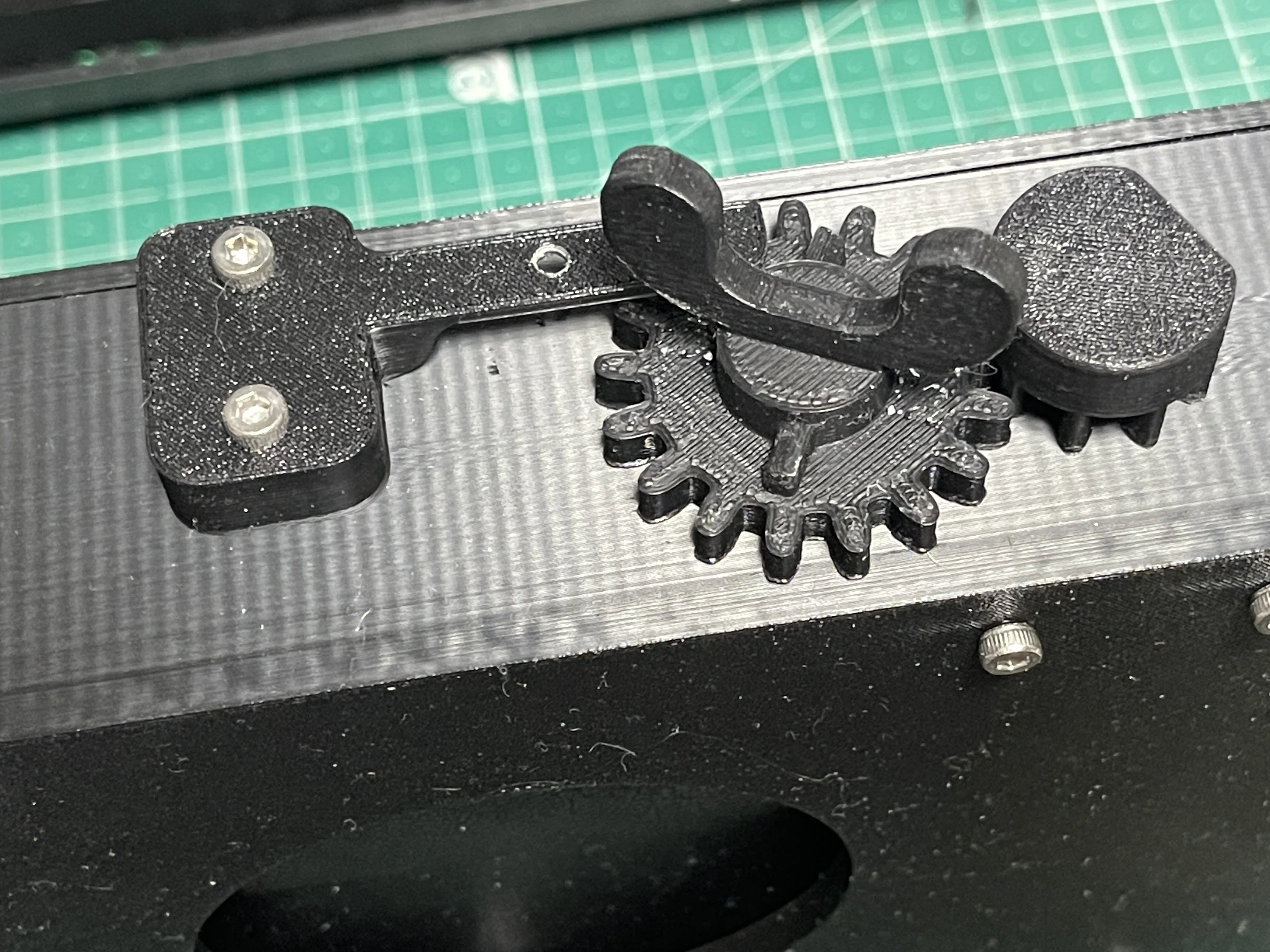 自作ソルントンシャッター｜怪力熊男
