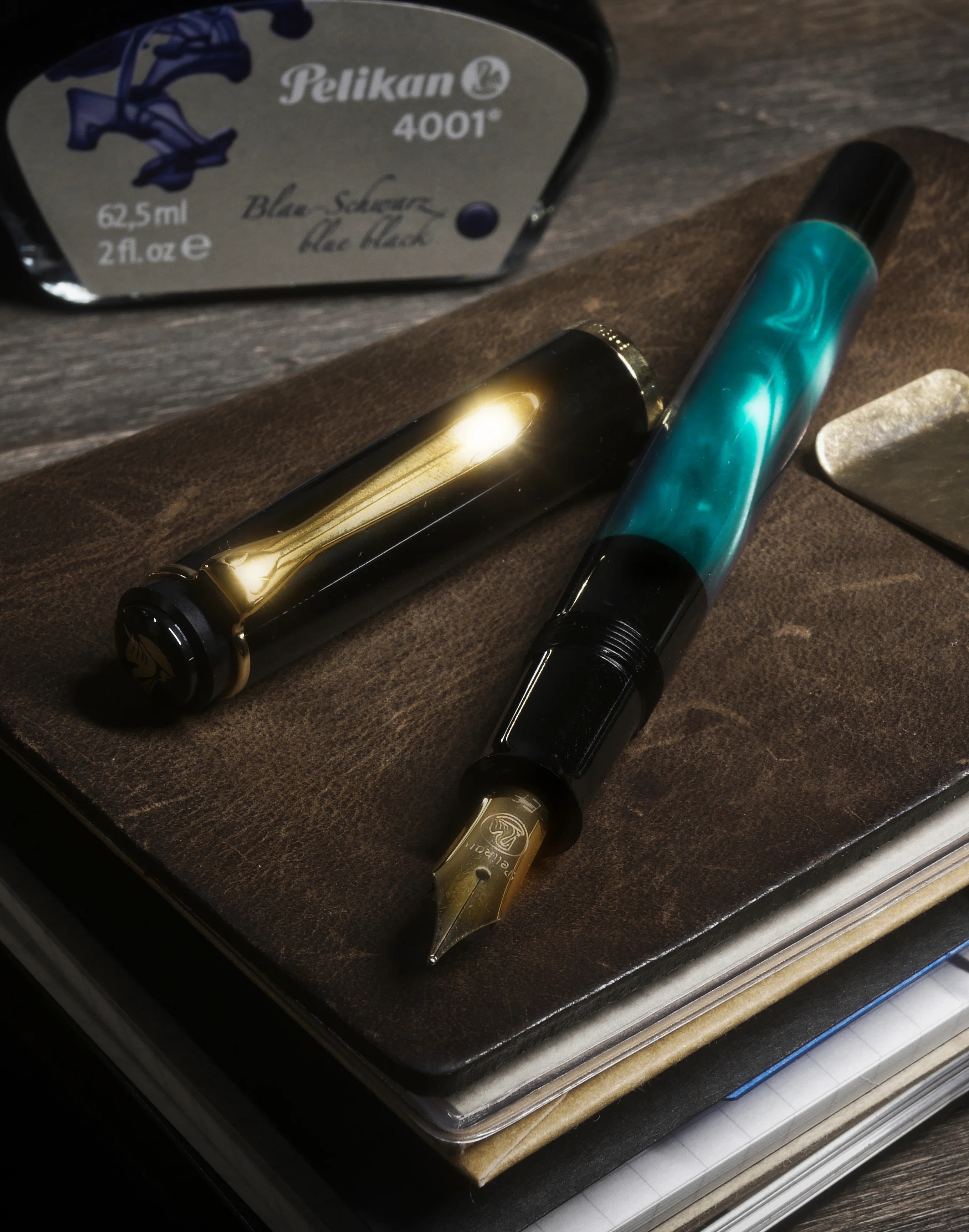 Pelikan Classic M200: Green Marbled and Brown Marbled｜Hideo Takehara