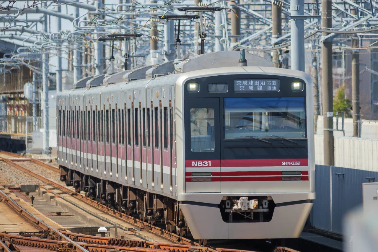 ここが面白い！ 京成松戸線の車両塗装｜七語零黎の「青・空・虹」