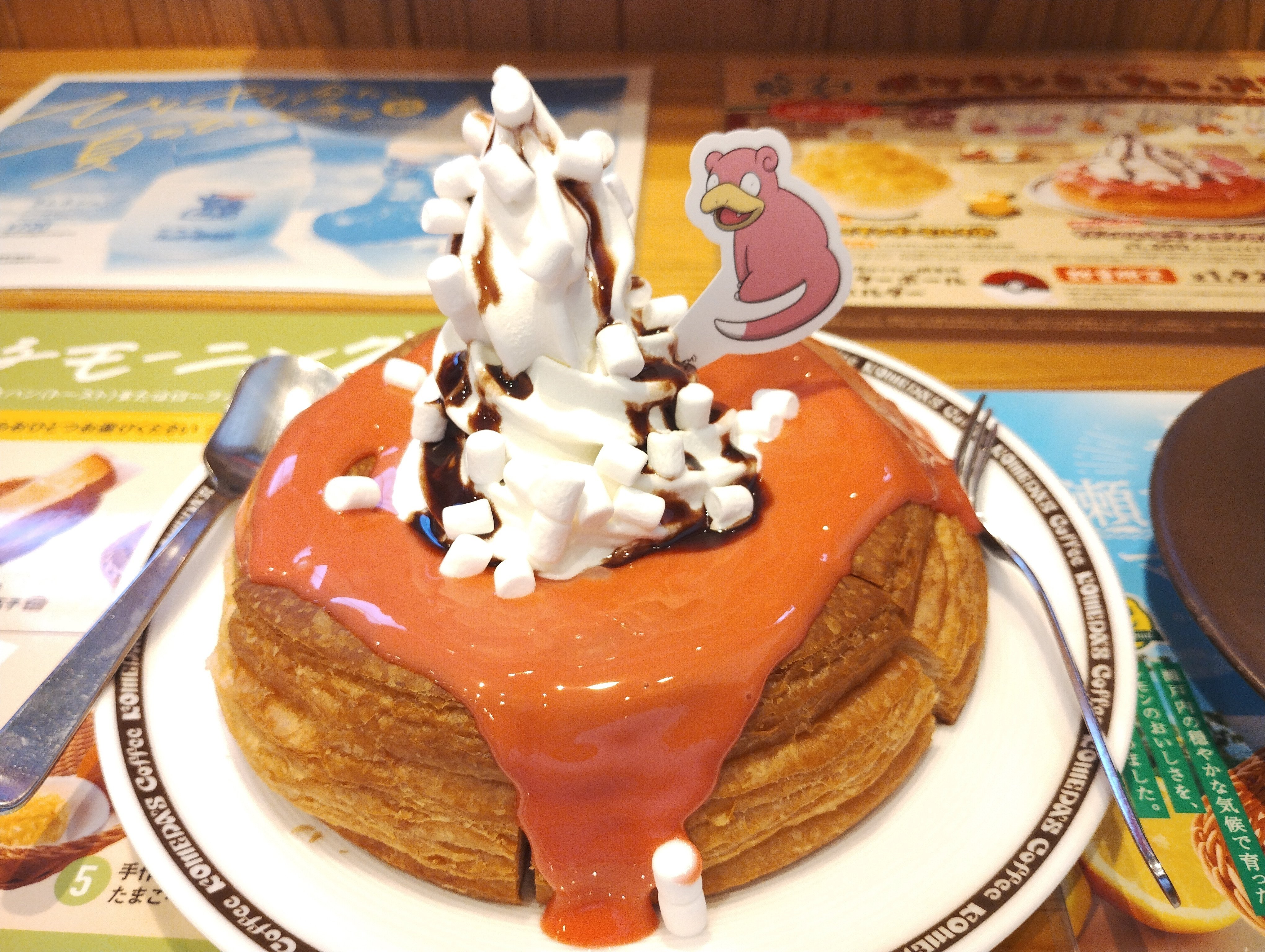 コメダ ヤドンのいちごチョコシロノワール｜よぼ