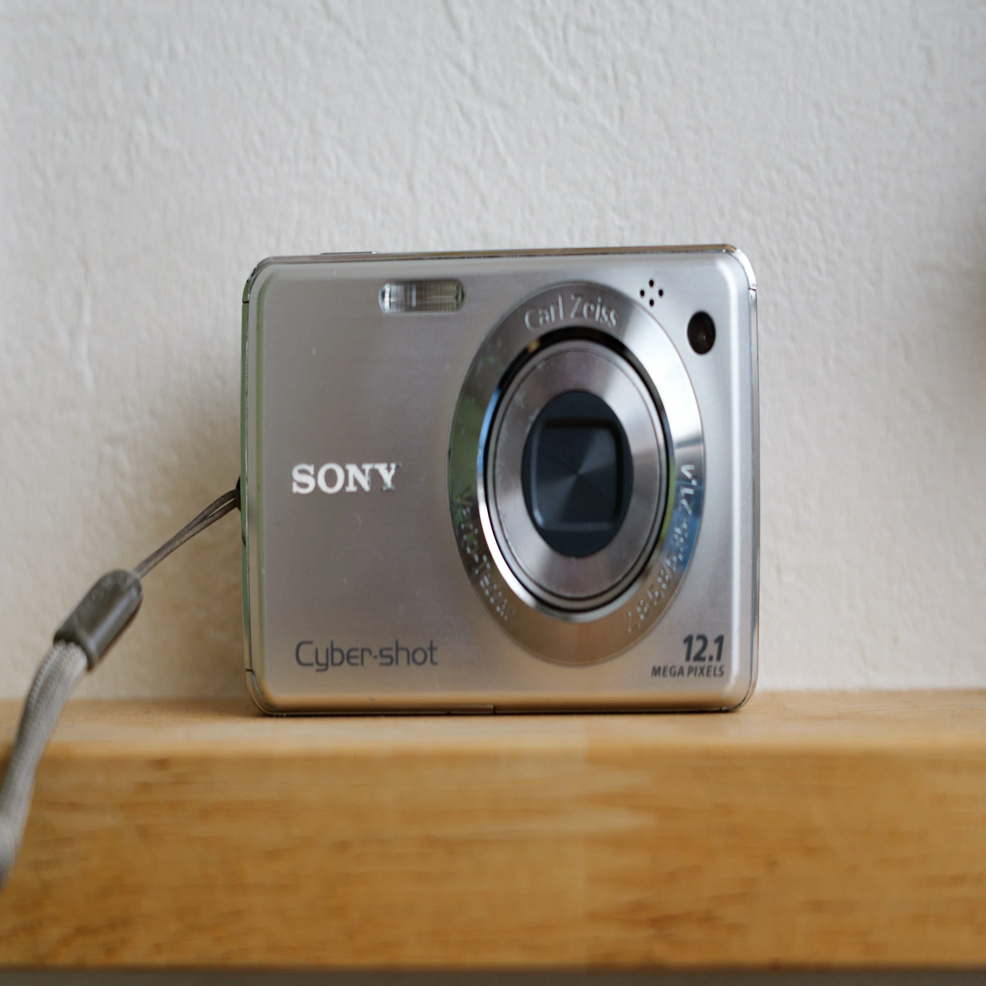 SONYのオールドコンデジを使ってみる｜オレソト/あした俺は外に出る