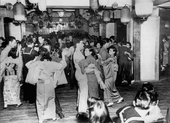 日本戦後音楽史 下　美品 日本戦後音楽史 (上) | 日本戦後音楽史研究会 |本 | 通販 | Amazon