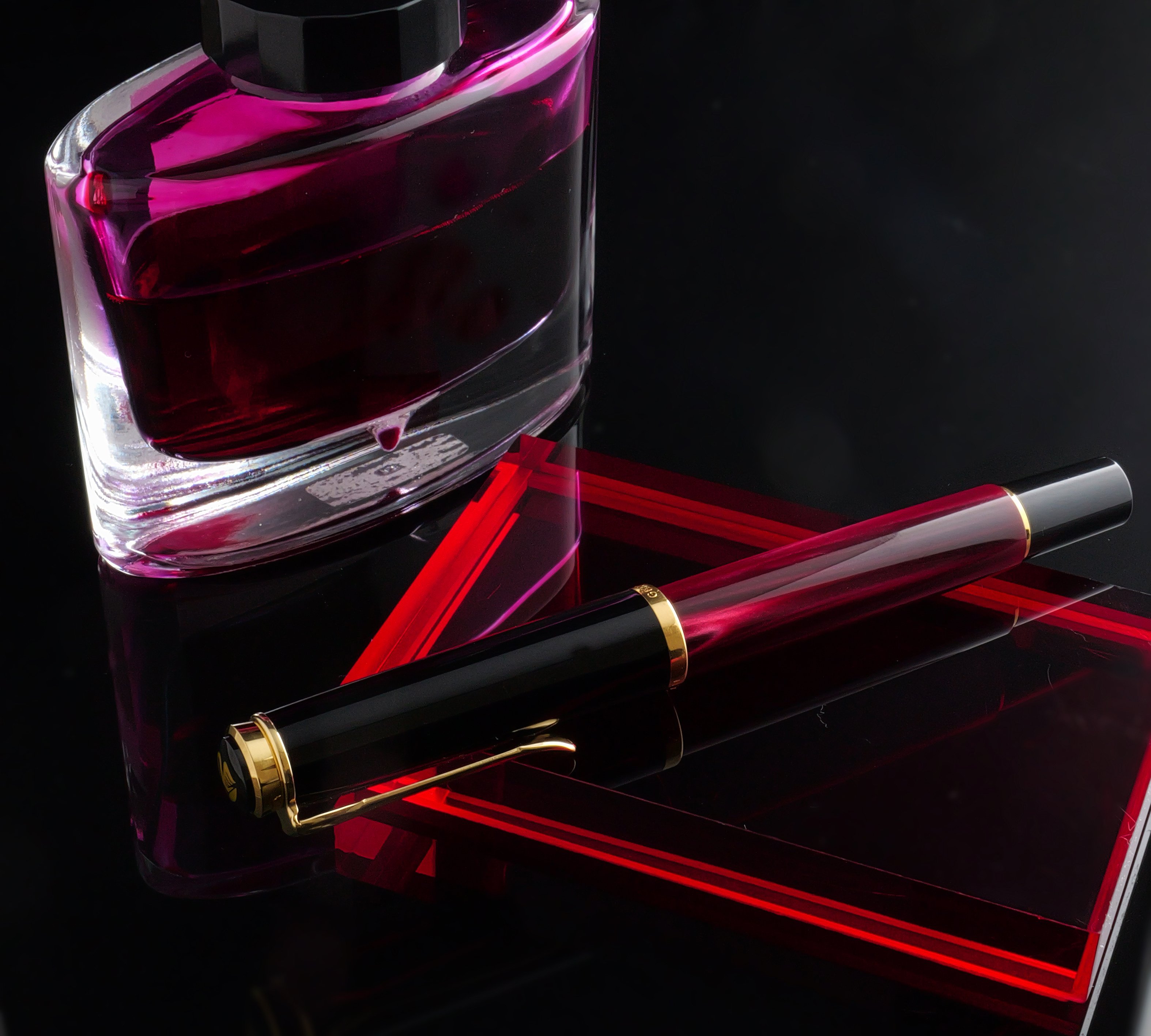 Pelikan　ペリカン　P381 ニュークラシックマルサーラレッド　F ペリカン P381 ニュークラシック マルサラ レッド F 箱付き 日本