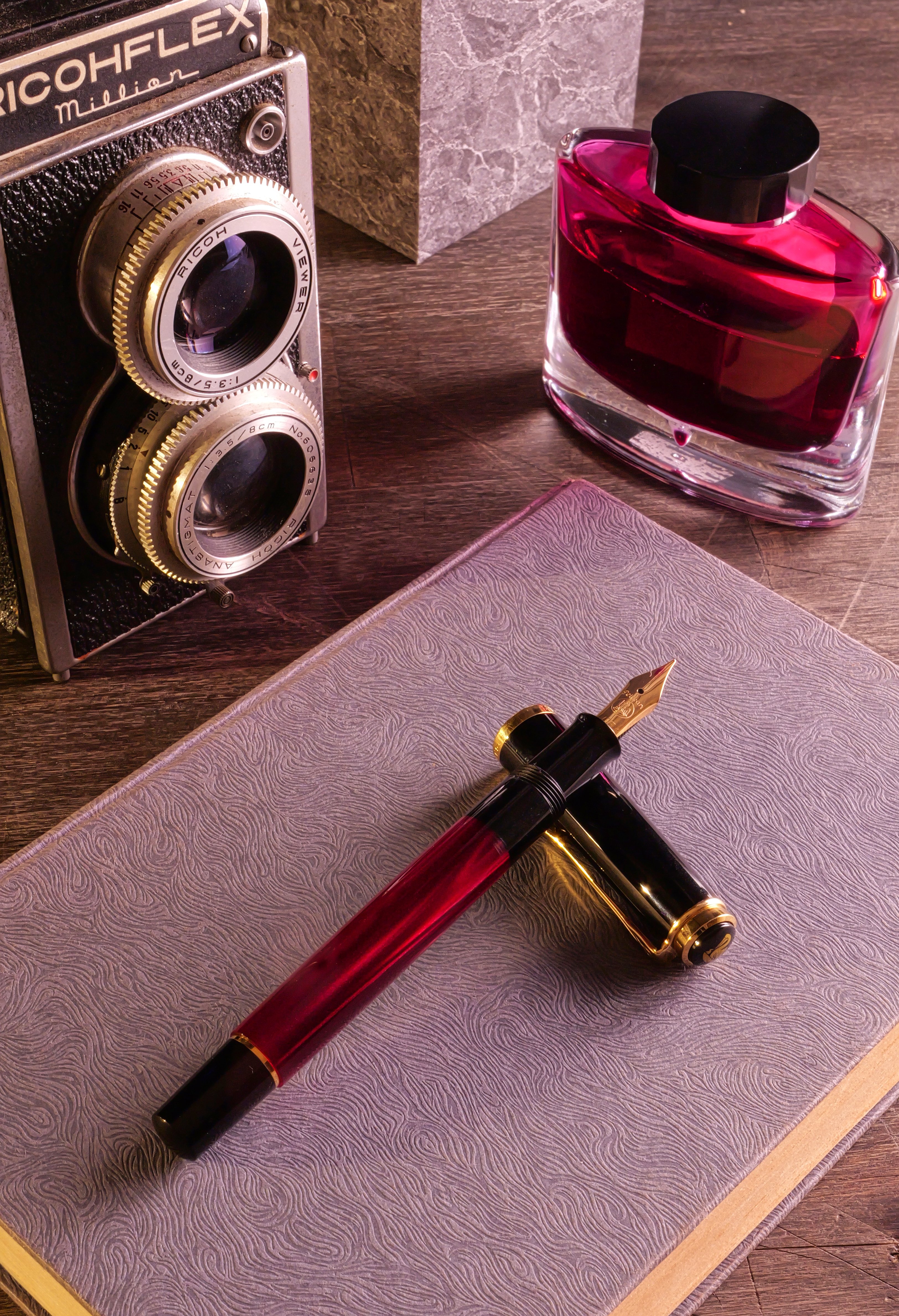 ペリカン　Pelikan P381 ニュークラシックマルサーラレッド　F　箱付き ドイツの高級筆記具ブランド「ペリカン」から、特別生産品