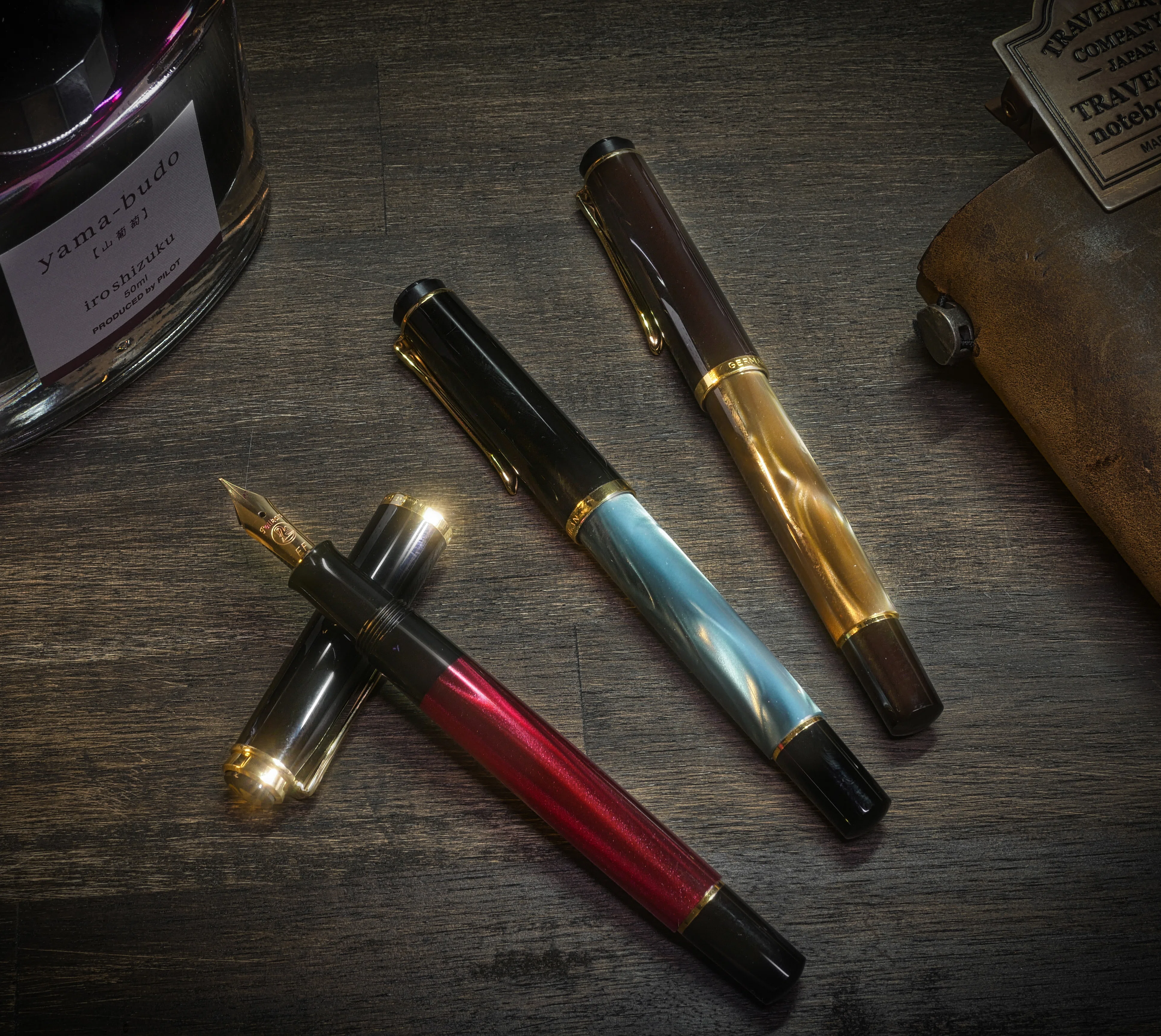 Pelikan Classic M200: Red Marbled｜Hideo Takehara