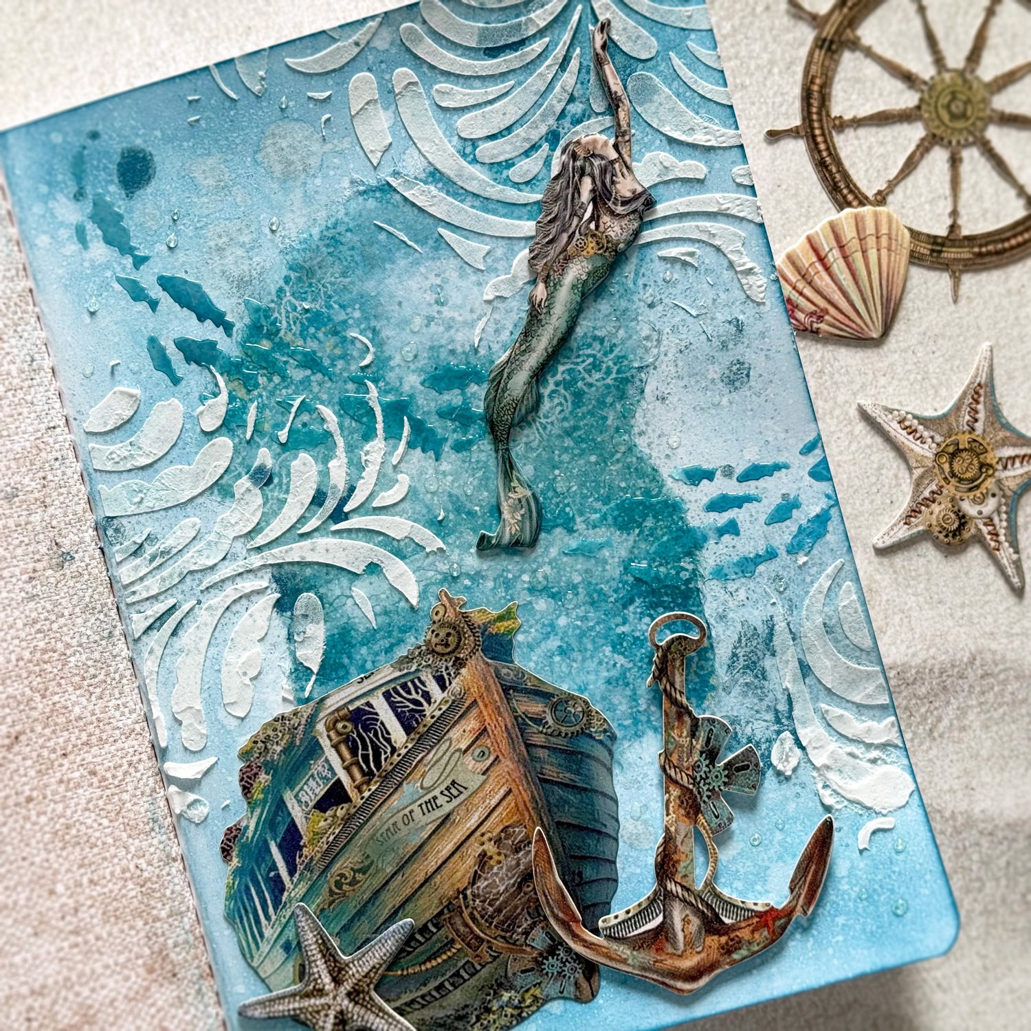 沈没船が眠る海のミクストメディアコラージュ｜海外文具と古本 まよ