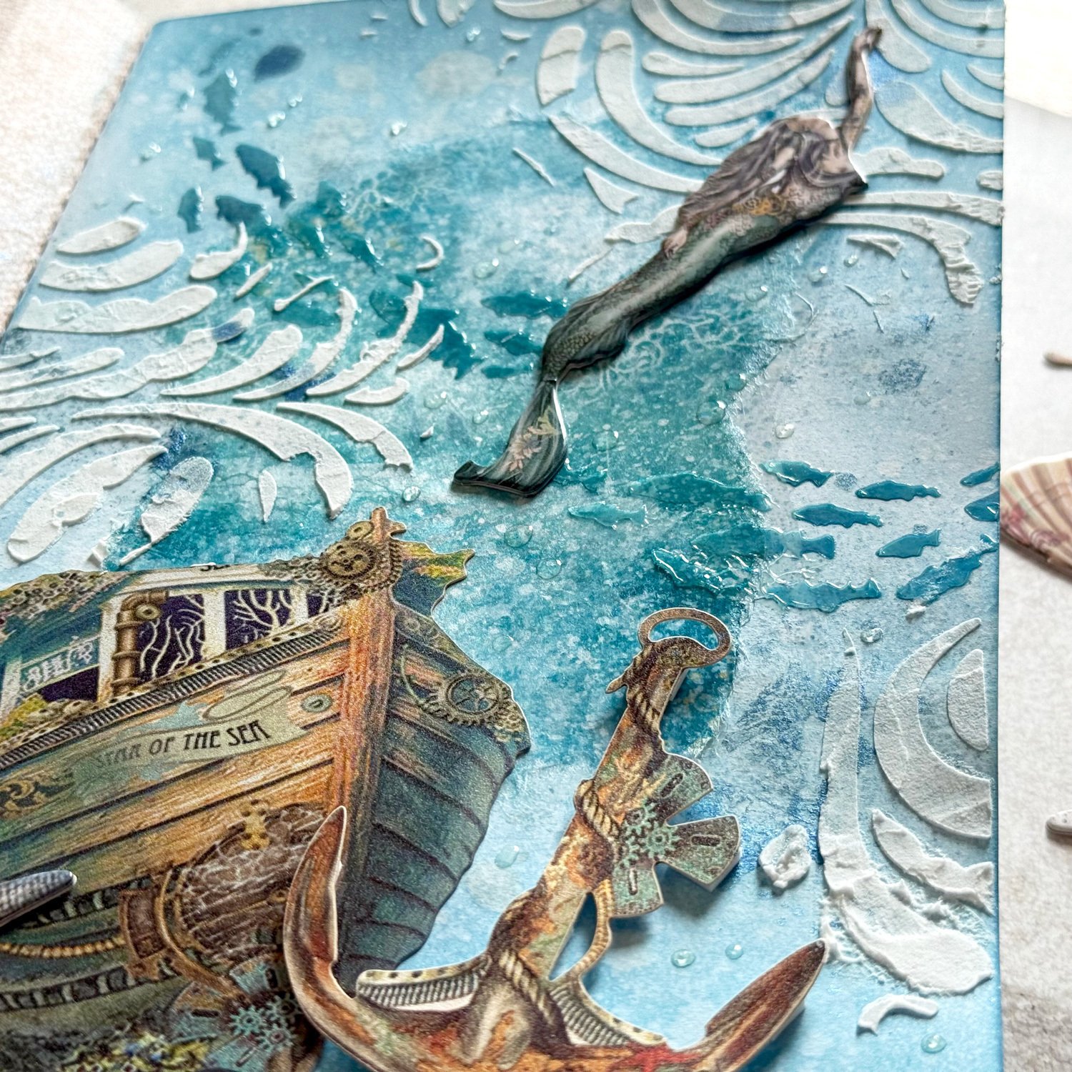 沈没船が眠る海のミクストメディアコラージュ｜海外文具と古本 まよ