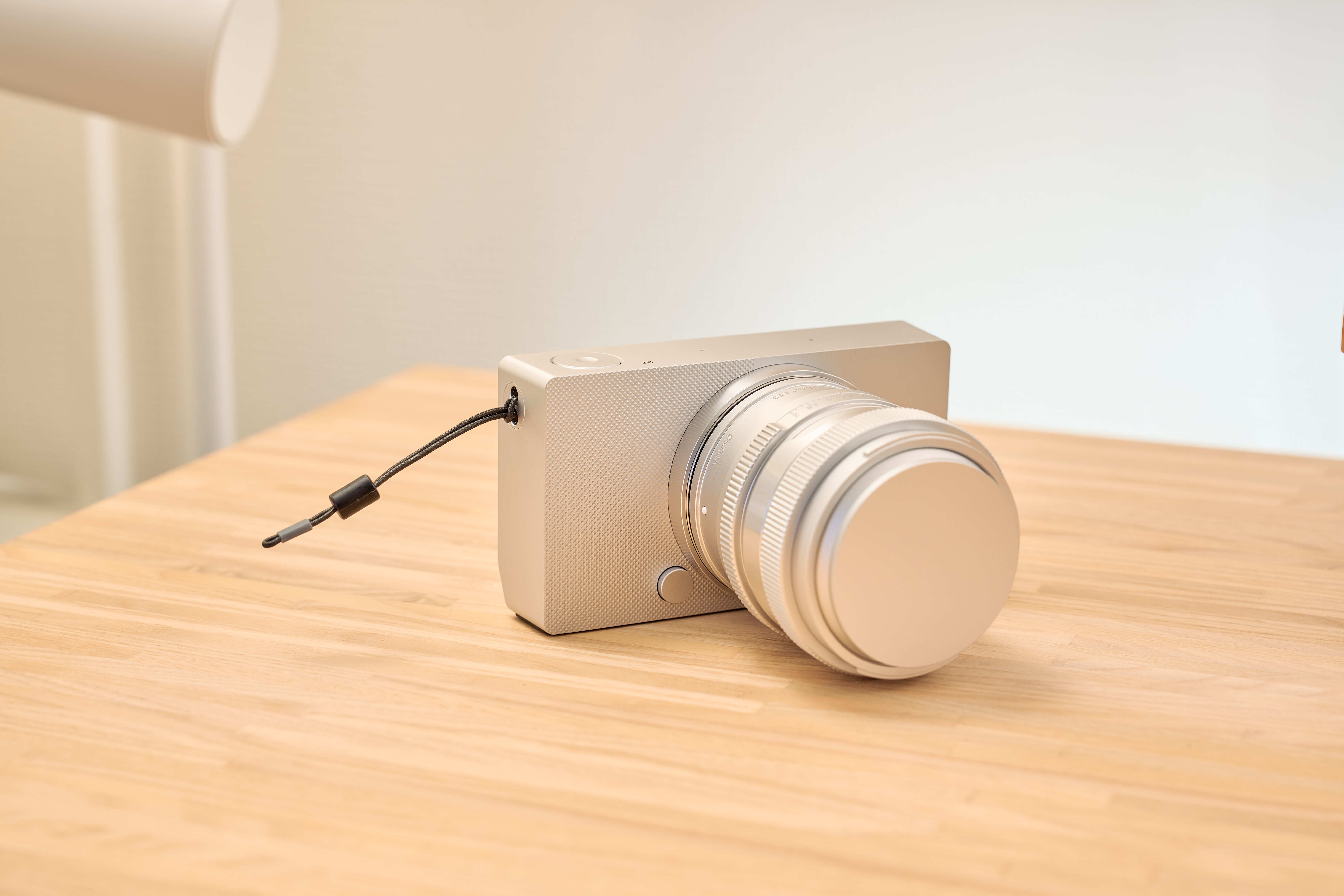 シグマBFシルバー　レンズセット　ハンドストラップ付き SIGMA】BFにぴったりのレンズやアクセサリーを一足早くご紹介します