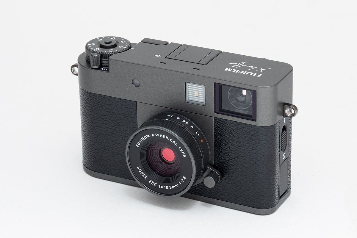 Fujifilm xhalf チャコールグレー Amazon.com : FUJIFILM X Half Mirrorless Camera - Charcoal