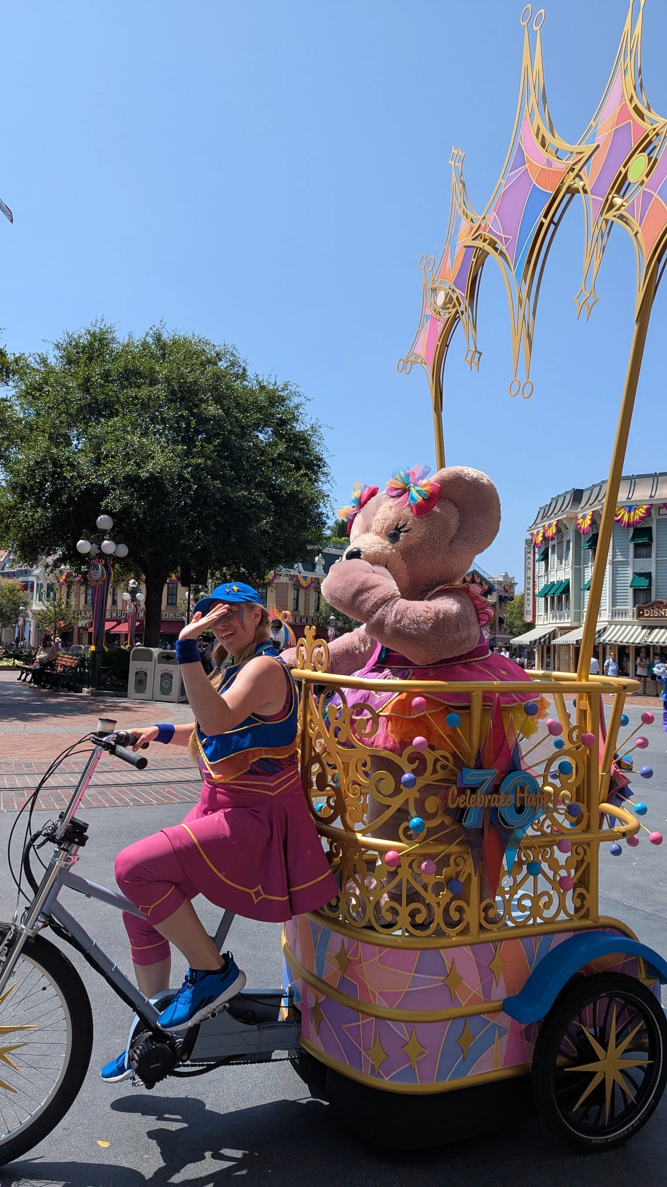 カリフォルニアディズニー70th🏰女ひとり旅③Day1｜シュイ