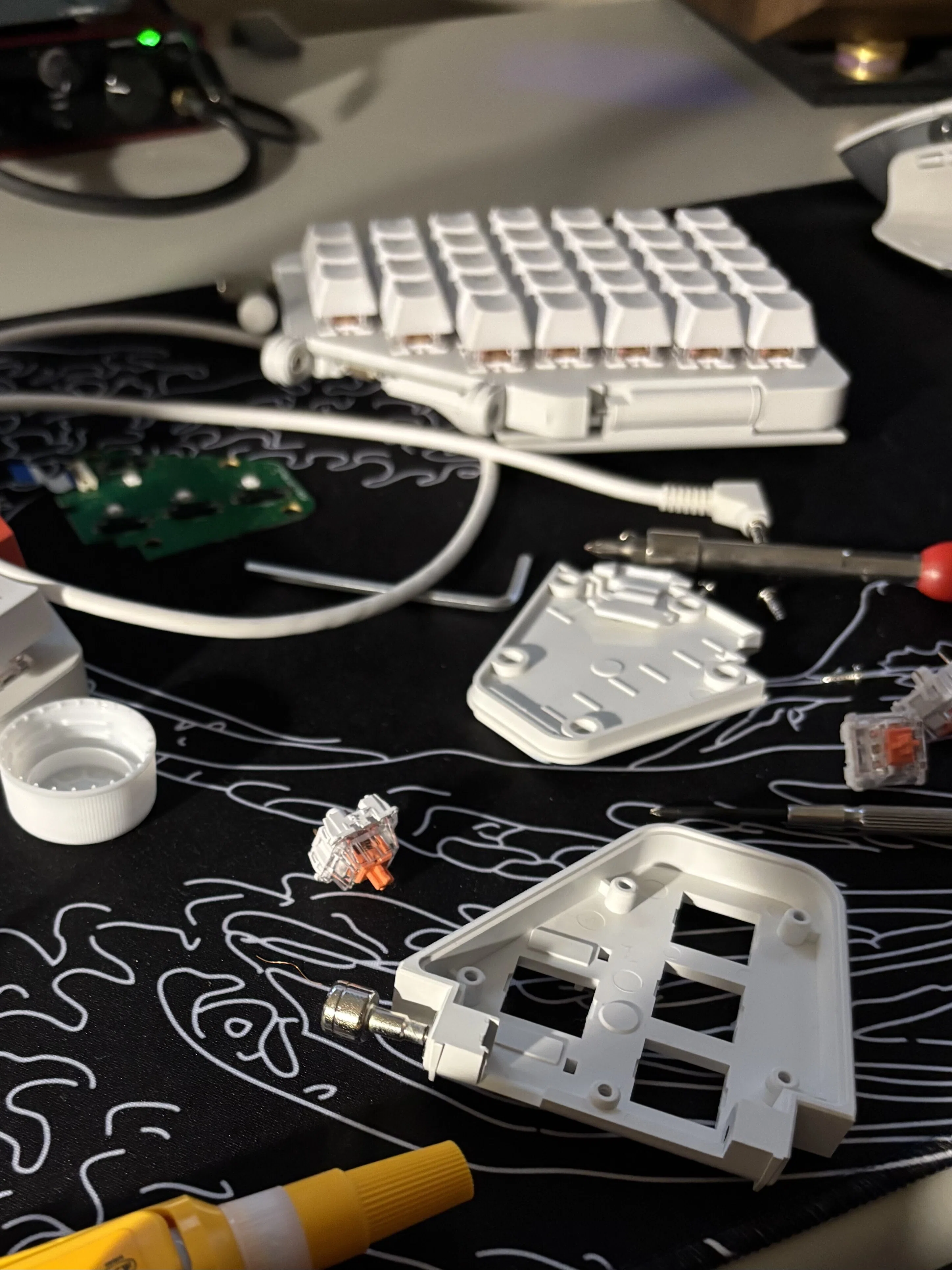 ZSA moonlanderキーボード半年使用レビュー｜電伸