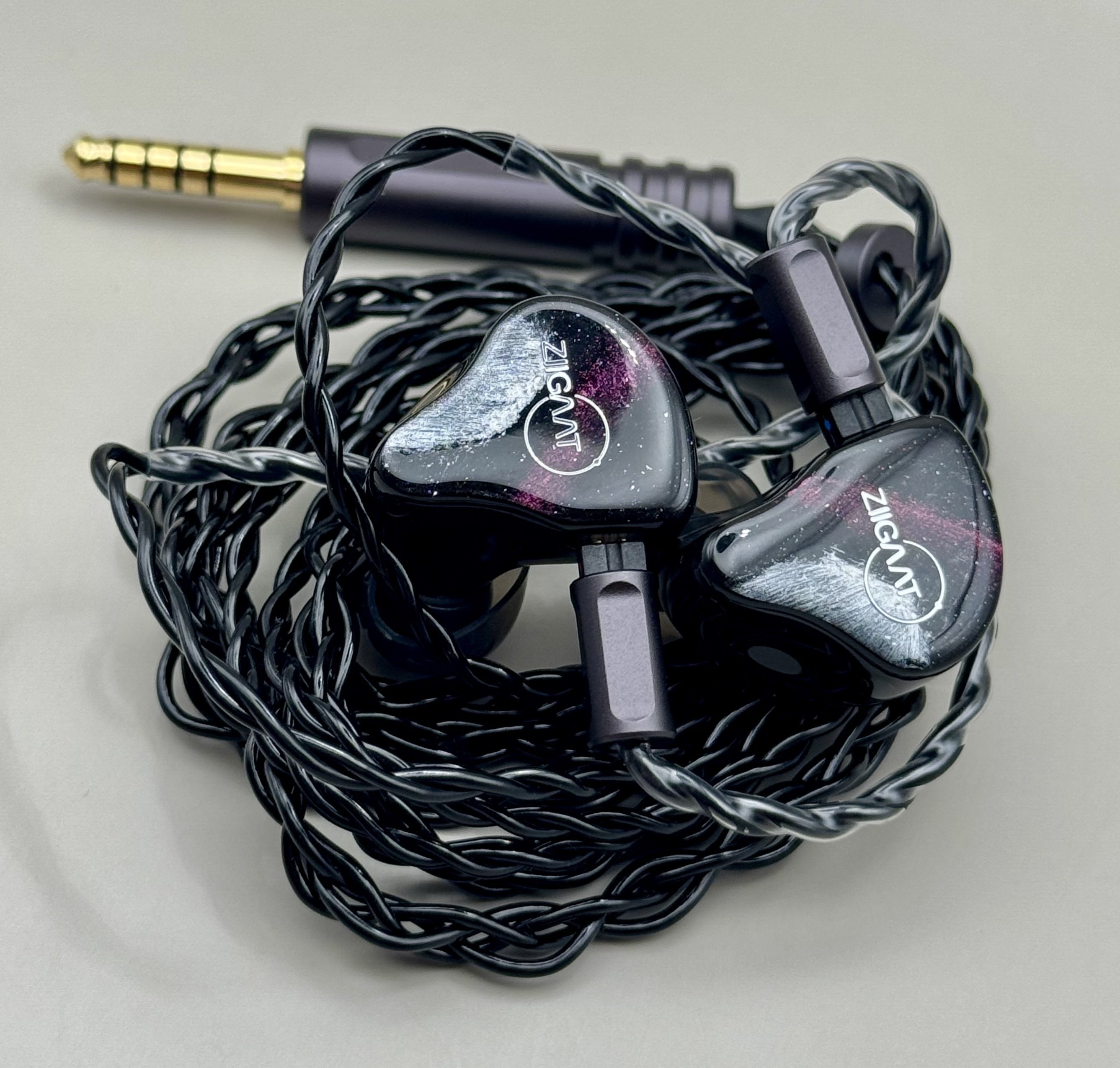 ZiiGaat Crescentのレビュー｜ラルフ・ヒンクリー