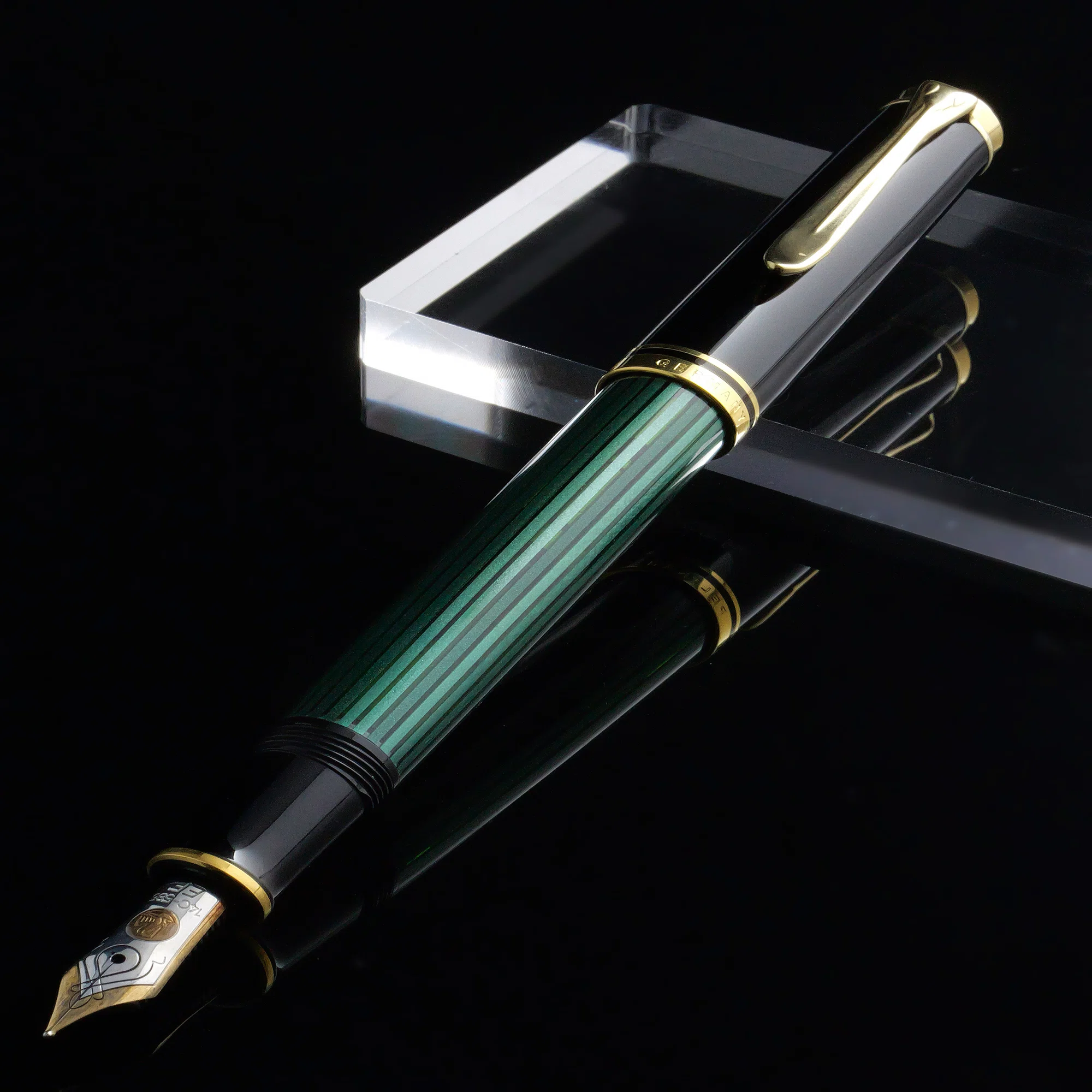 初めてのスーべレーン：Pelikan Souverän M400 Green Stripe｜Hideo 