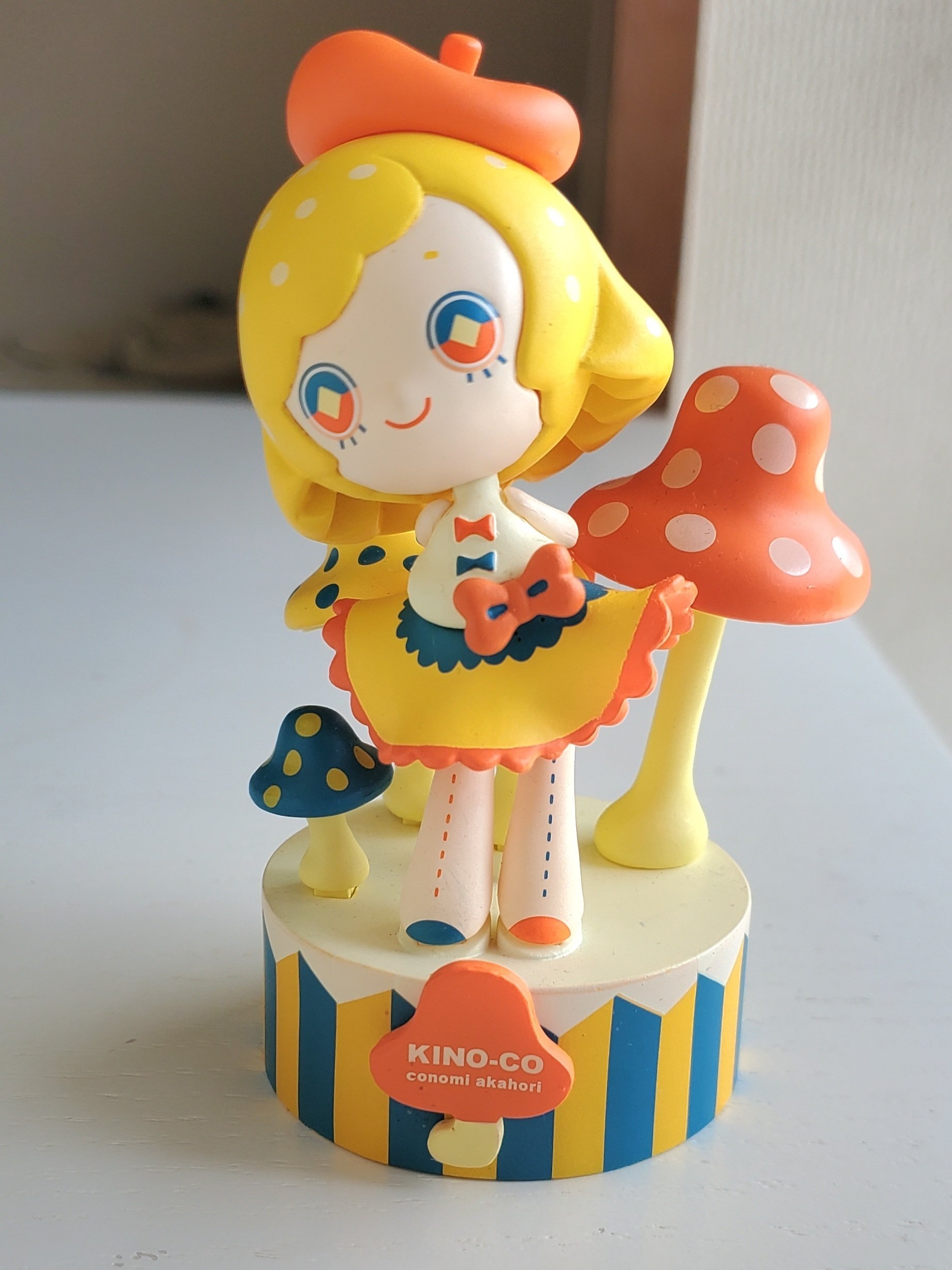 メーカー不明、焼物の可愛い人形‼️ メーカー不明、焼物の可愛い人形‼️