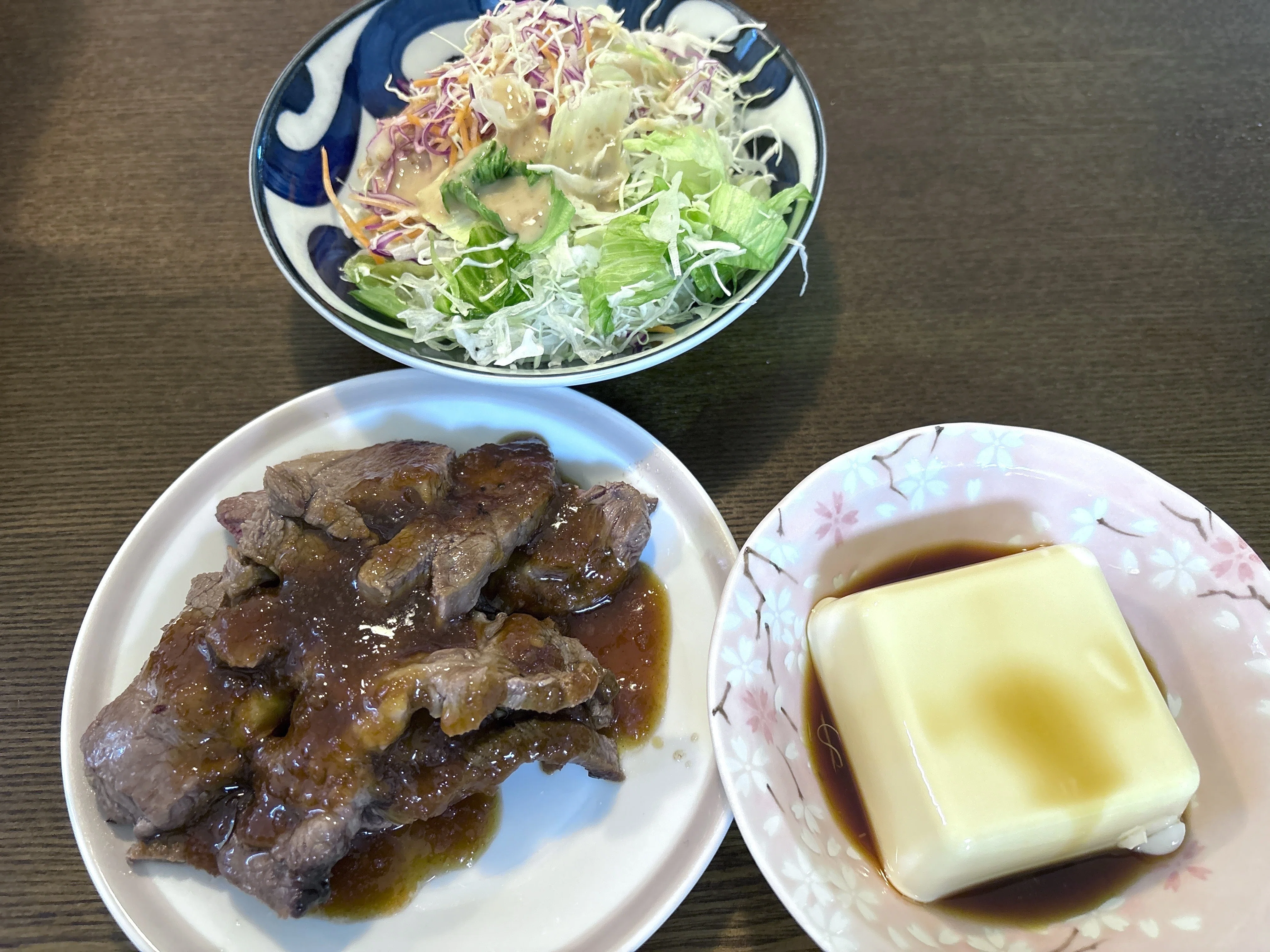 ダイエットのために子どもとプールに行ったらハンバーグとチキンを食べ