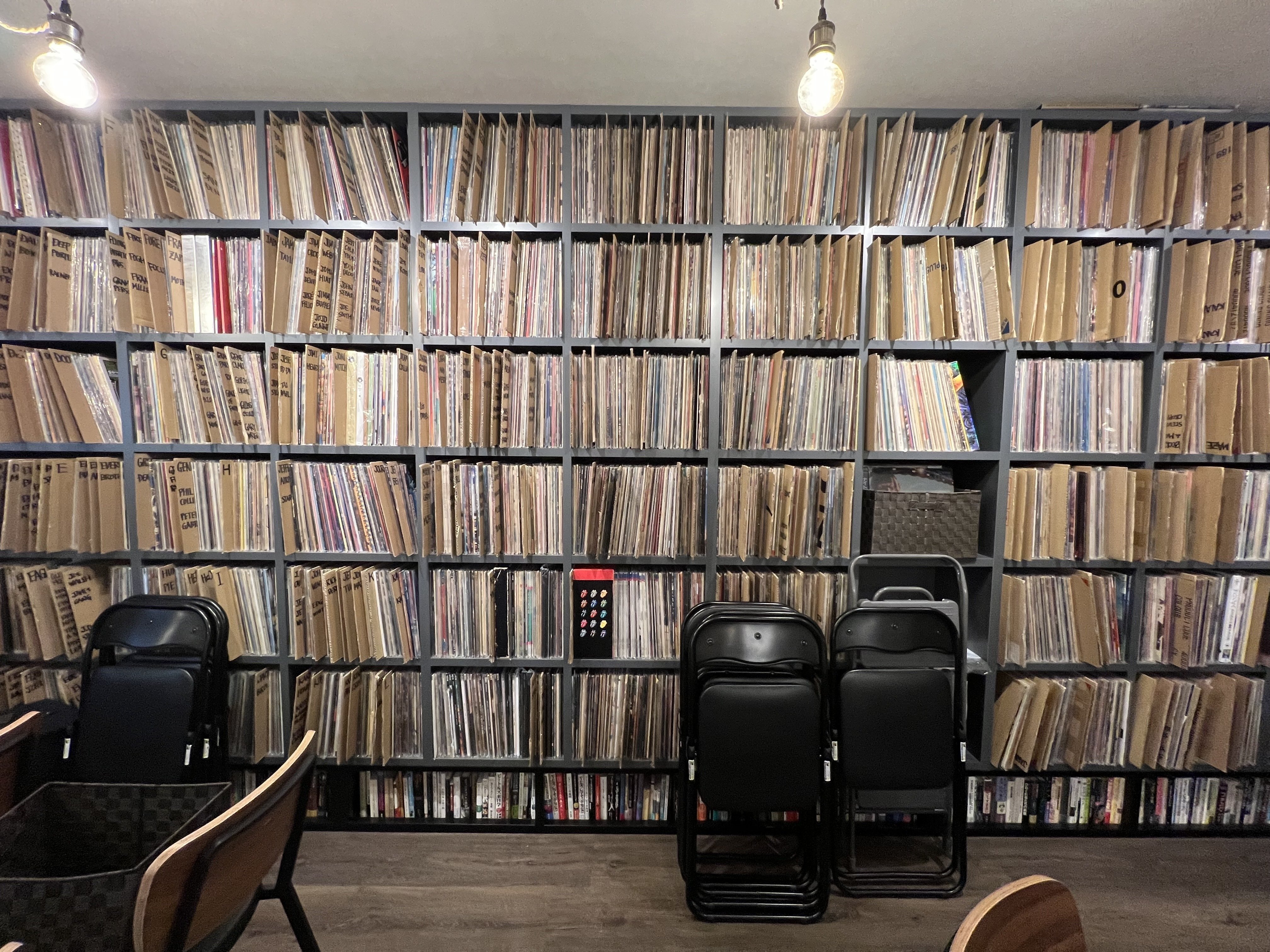 3313アナログ天国」を訪問～ハッスル本多さんに誘われ｜Soul Searcher