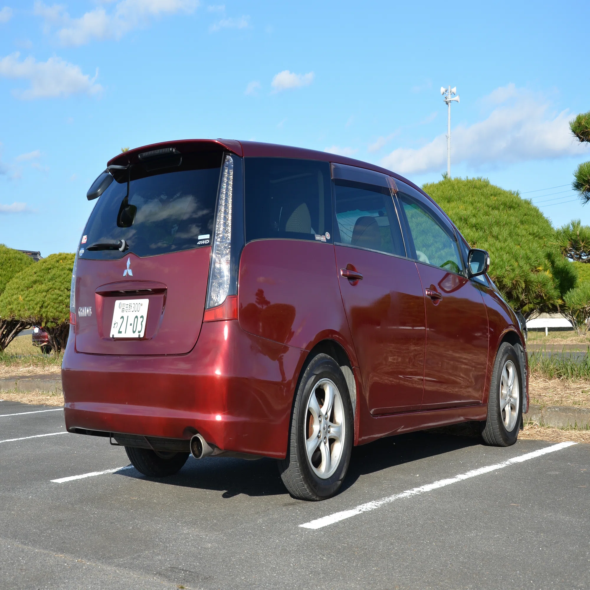 レンタカー試乗記 : 023 三菱 グランディス 2.4 スポーツ 4WD (NA4W 