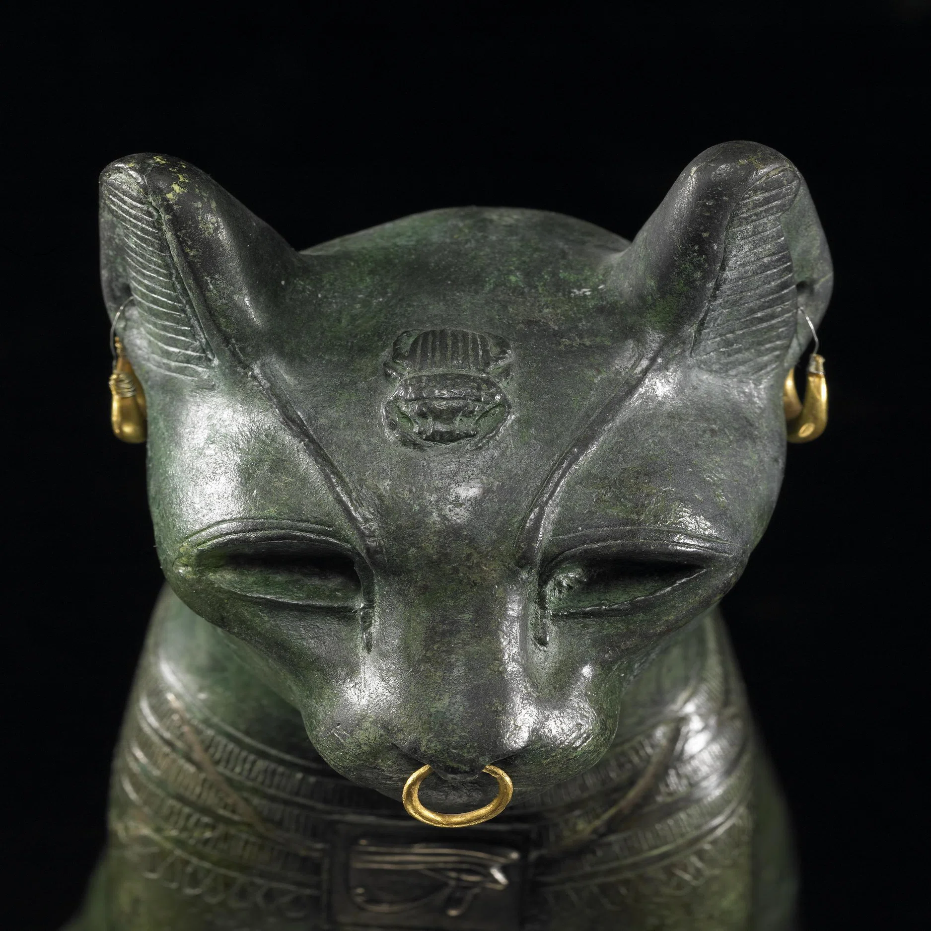 神秘！ネコの女神古代エジプト像・ゲイヤー=アンダーソンの猫｜造形屋 