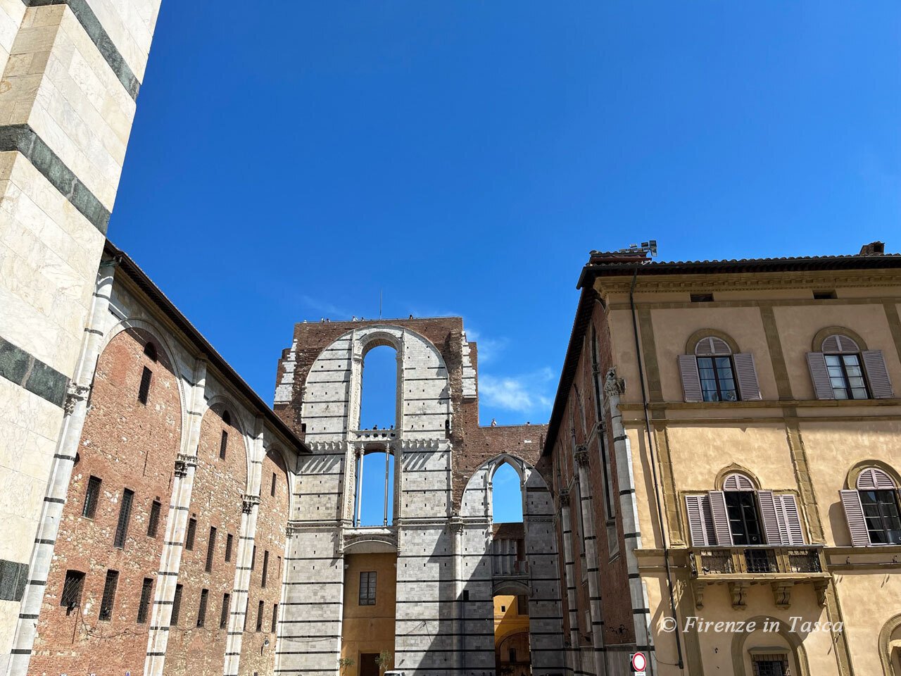 フィレンツェから日帰りできる世界遺産の街シエナ｜Firenze in Tasca