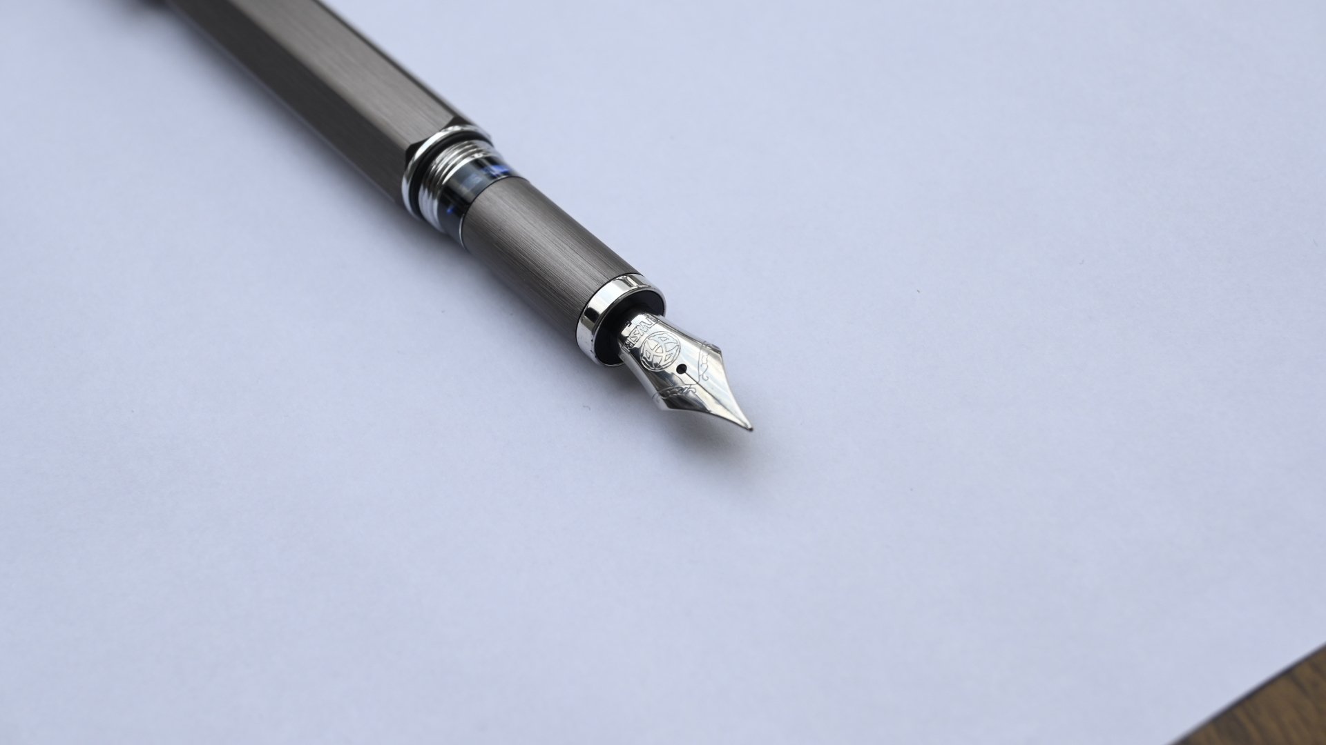 TWSBI Precision Gunmetalの所有感が凄い！｜柳草