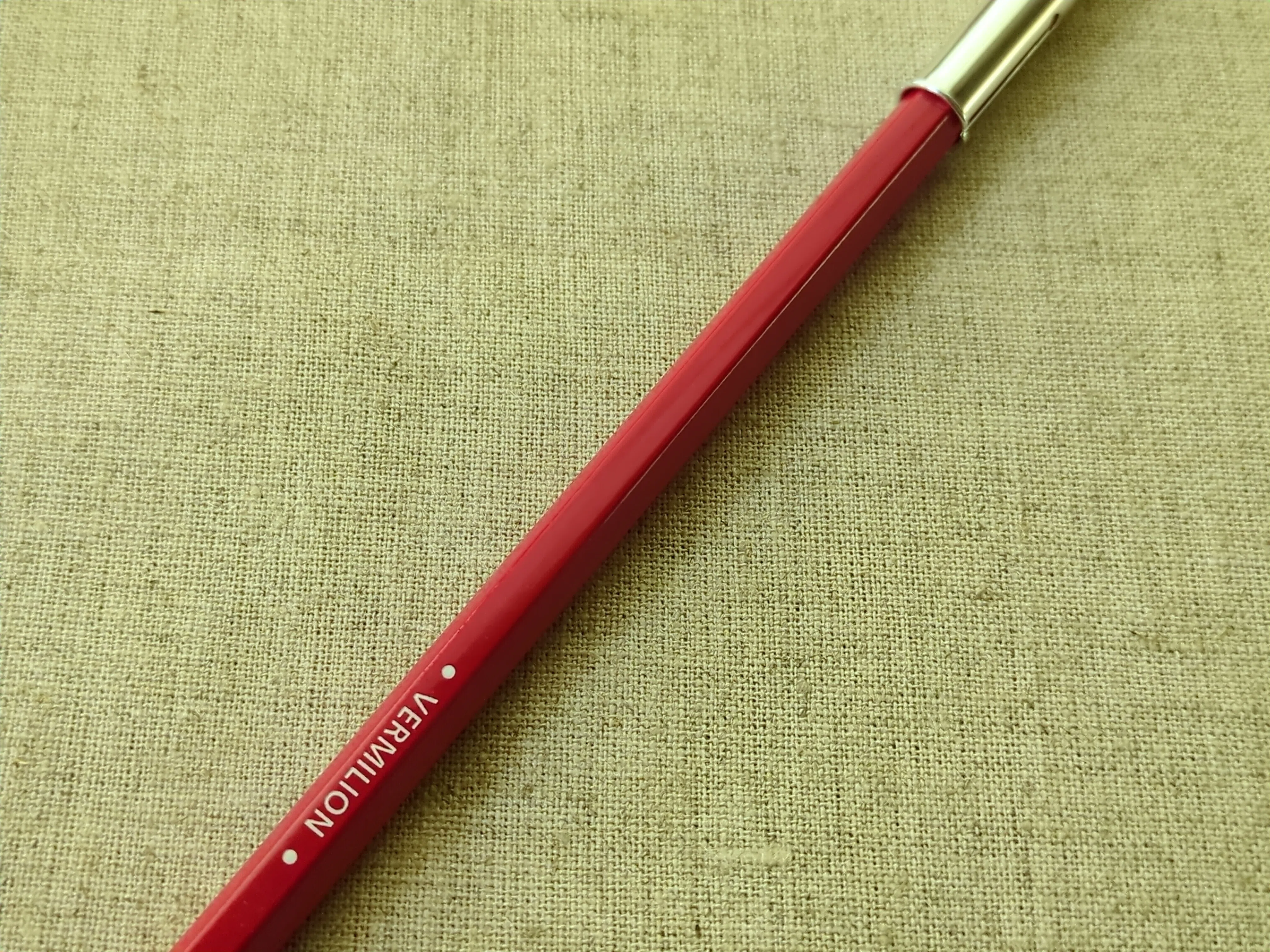 赤ペンです ぺんてる 油性ペン ノック式ハンディS PentelPEN 細字 丸芯 赤 NXS15
