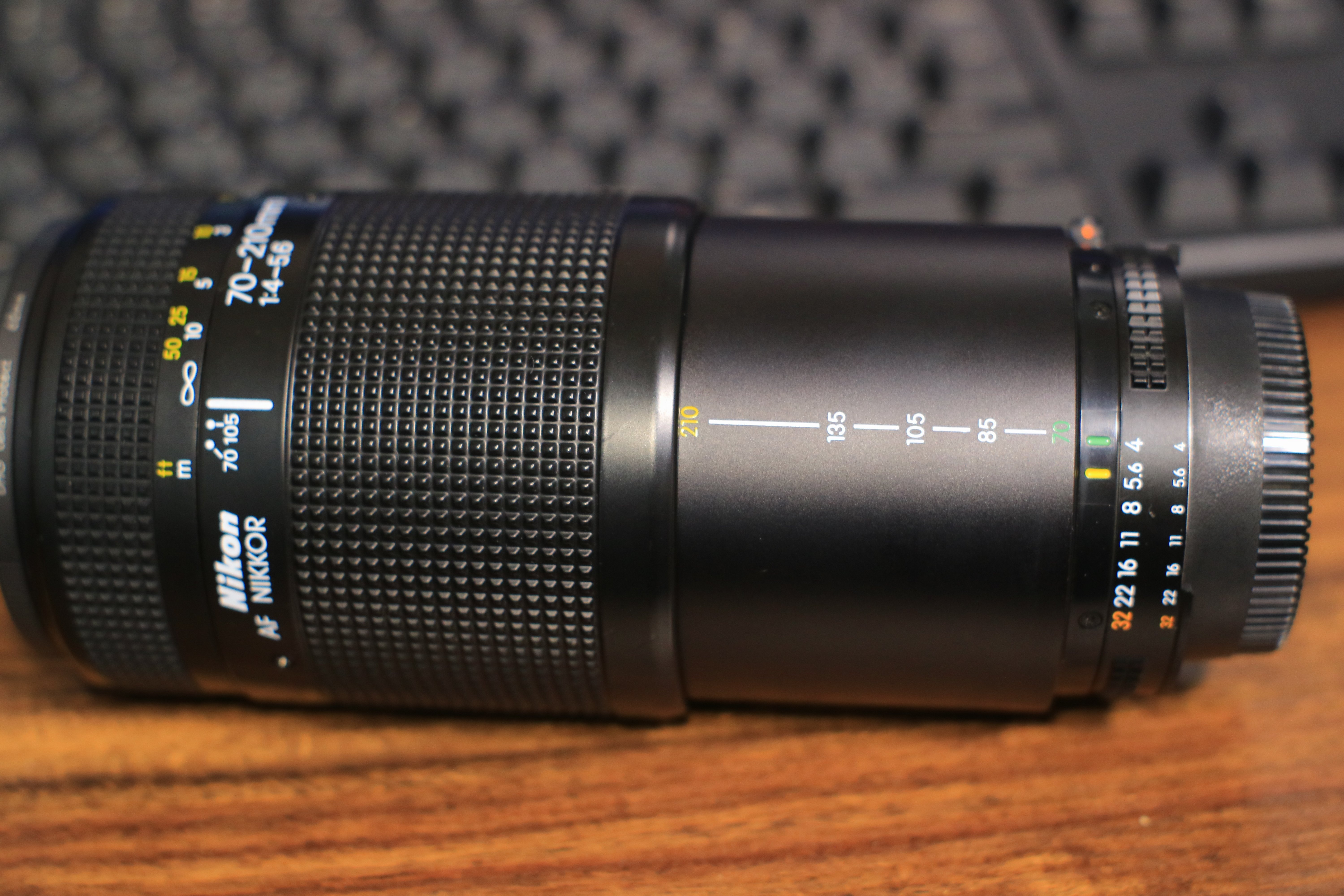 ニコンF AF ズームニッコール70-210mm f4-5.6 Amazon.com : Nikon AF Nikkor 70-210mm 1:4-5.6 Zoom Lens