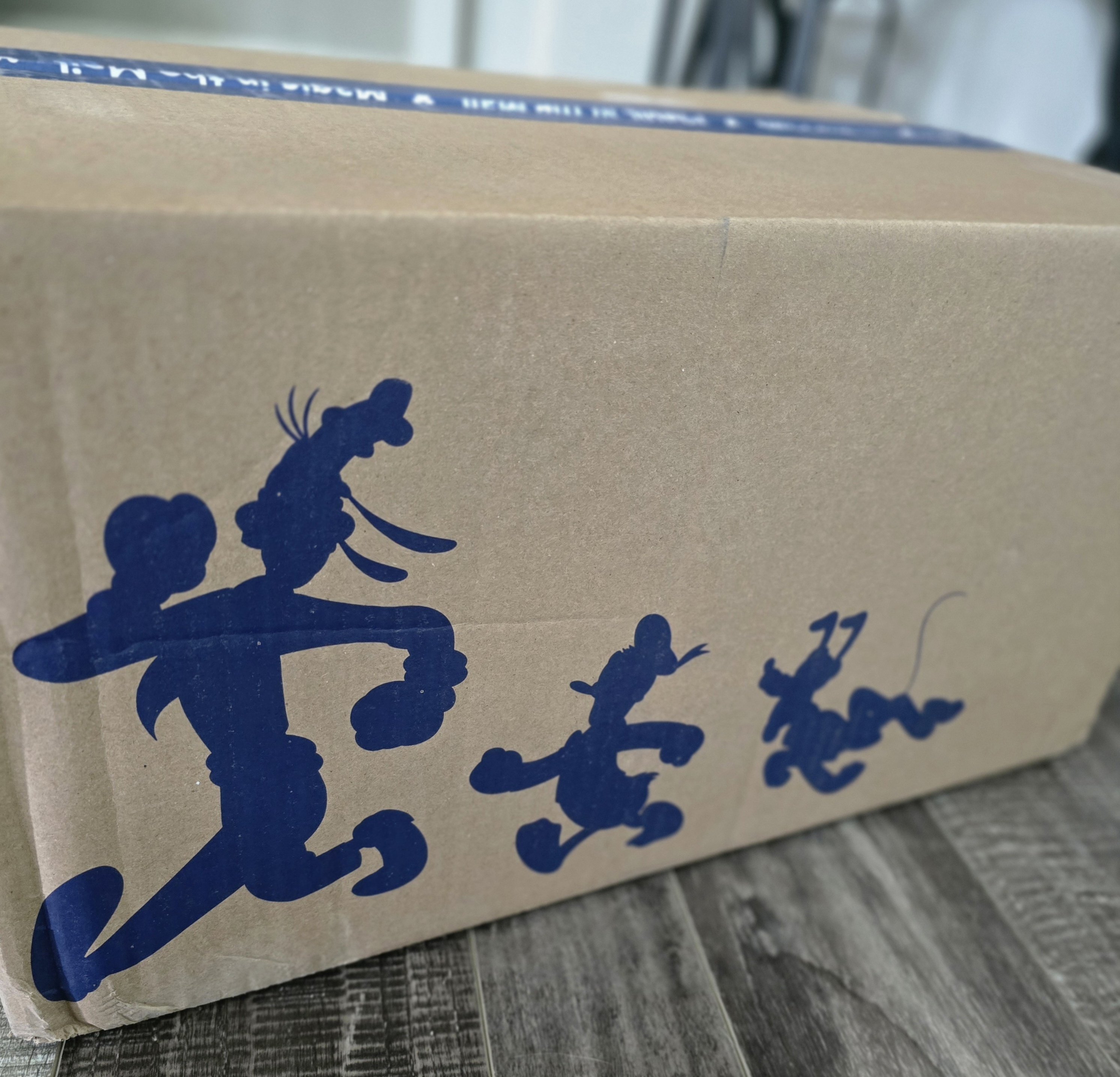 ディズニーストアからのお届け物: カリフォルニアディズニー70周年