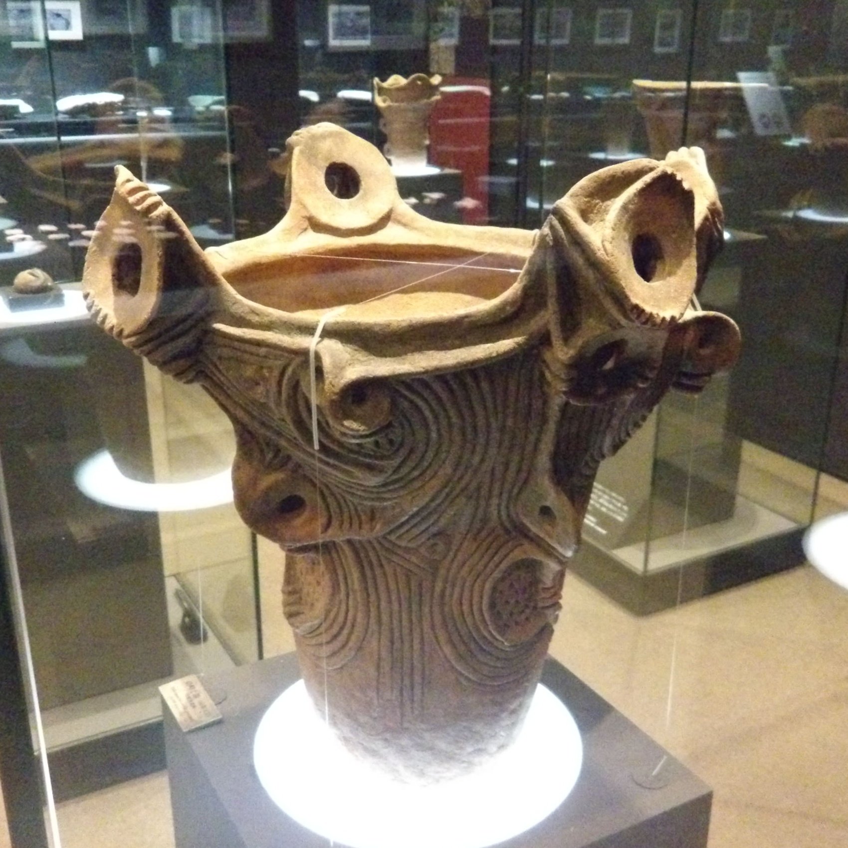 縄文土器 縄文土器（深鉢） – 早稲田大学 會津八一記念博物館