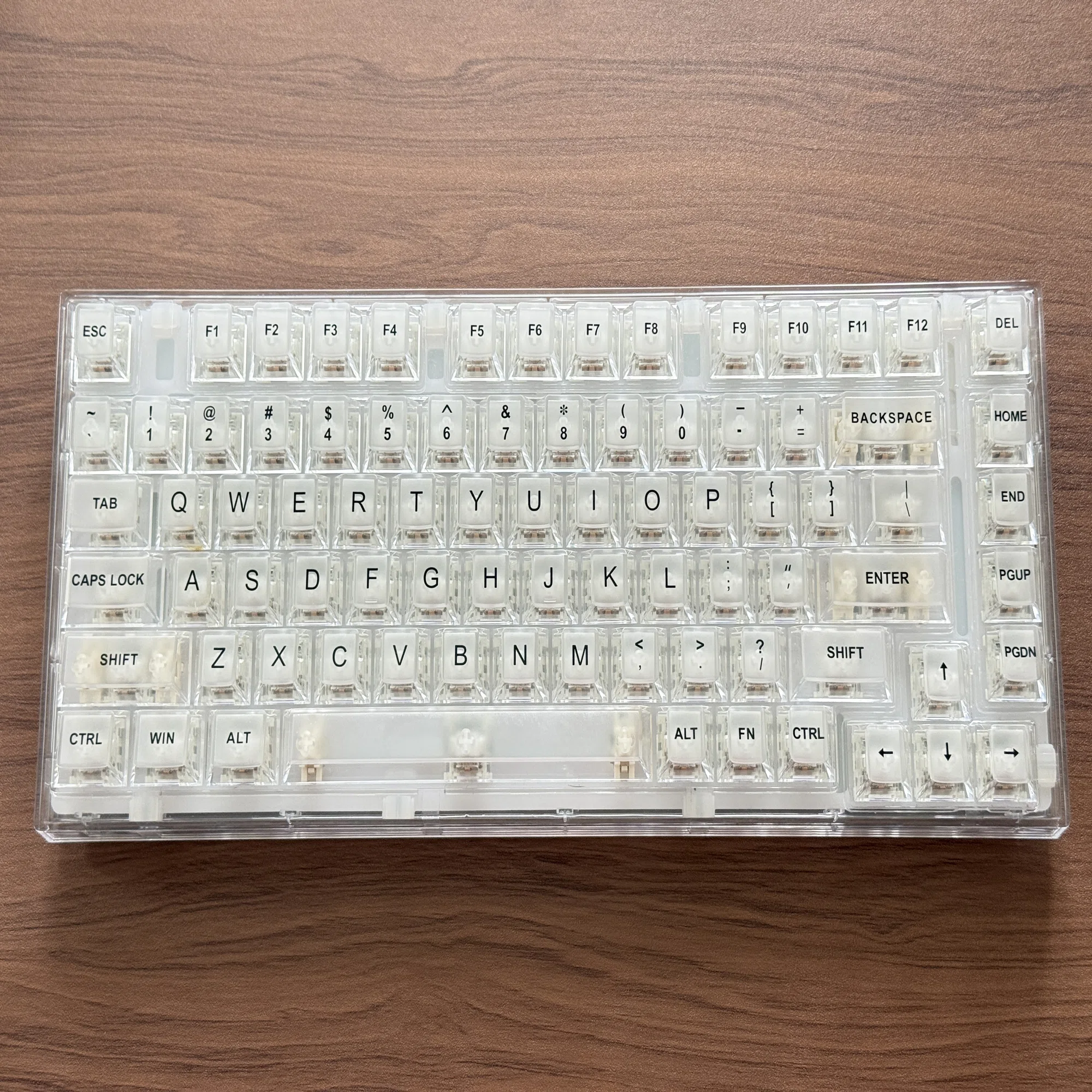 X75 ホットスワップメカニカルキーボード 透明なキーキャップ 