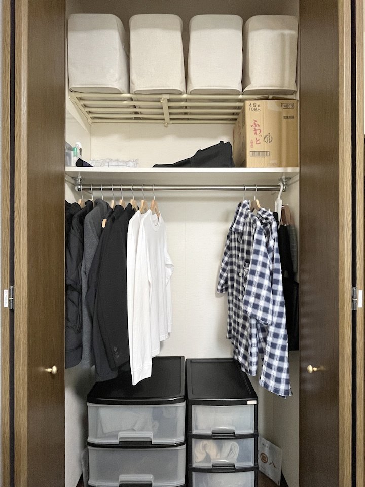 ミニマリスト本に感化され、クローゼットを整理した｜AIKE/あいけ