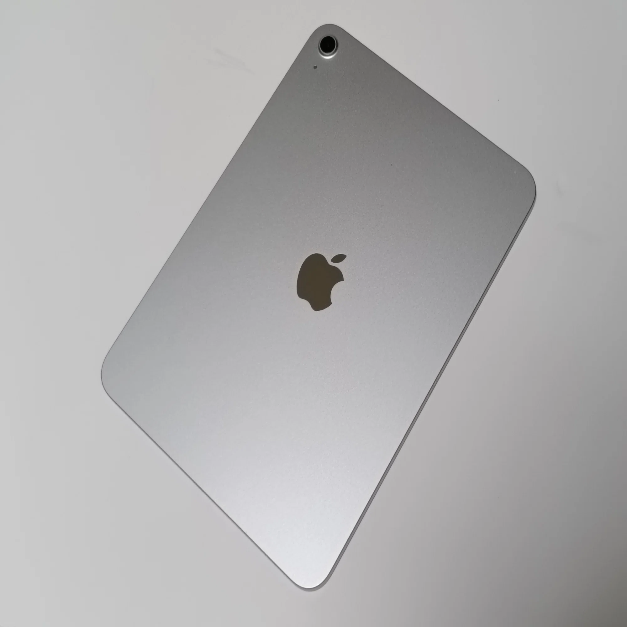 iPad Air (M2)からiPad (A16)に買い替えた話｜神宮カミト