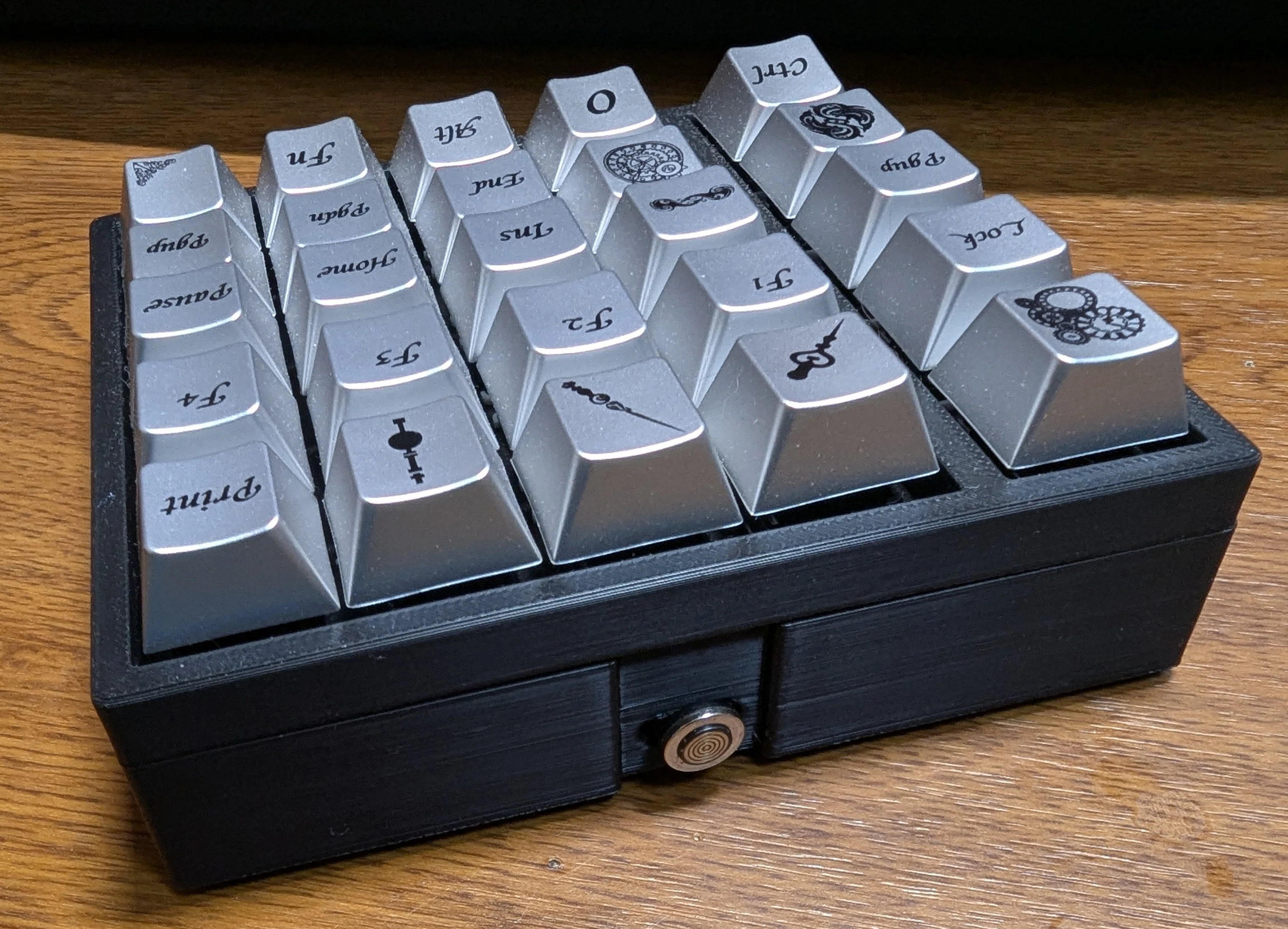 自作キーボード クリエイター向けマクロパッド 自作マクロパッドを作ってみた！(組み立て編)｜Taroken