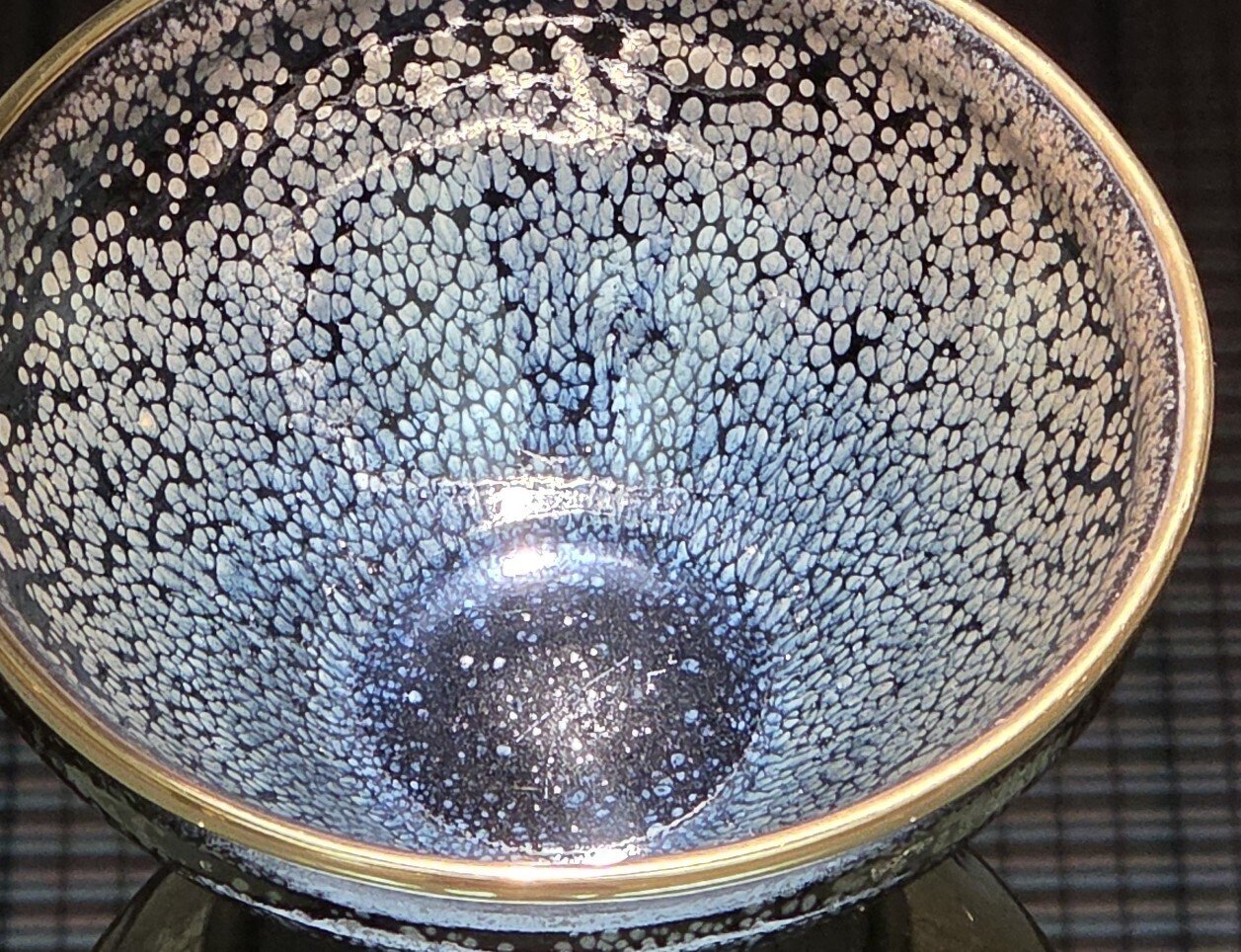 青磁花生 青磁の青はいつも同じ色ではない」国宝・飛青磁花生など名品集う