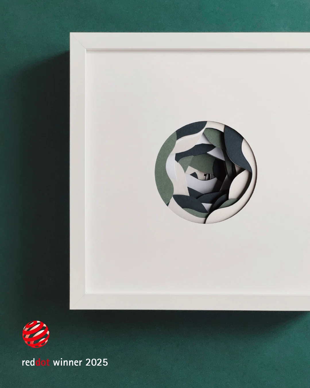 丸窓結婚証明書®がRed Dot Design Award 2025を受賞！｜折笠 舞 / Mai