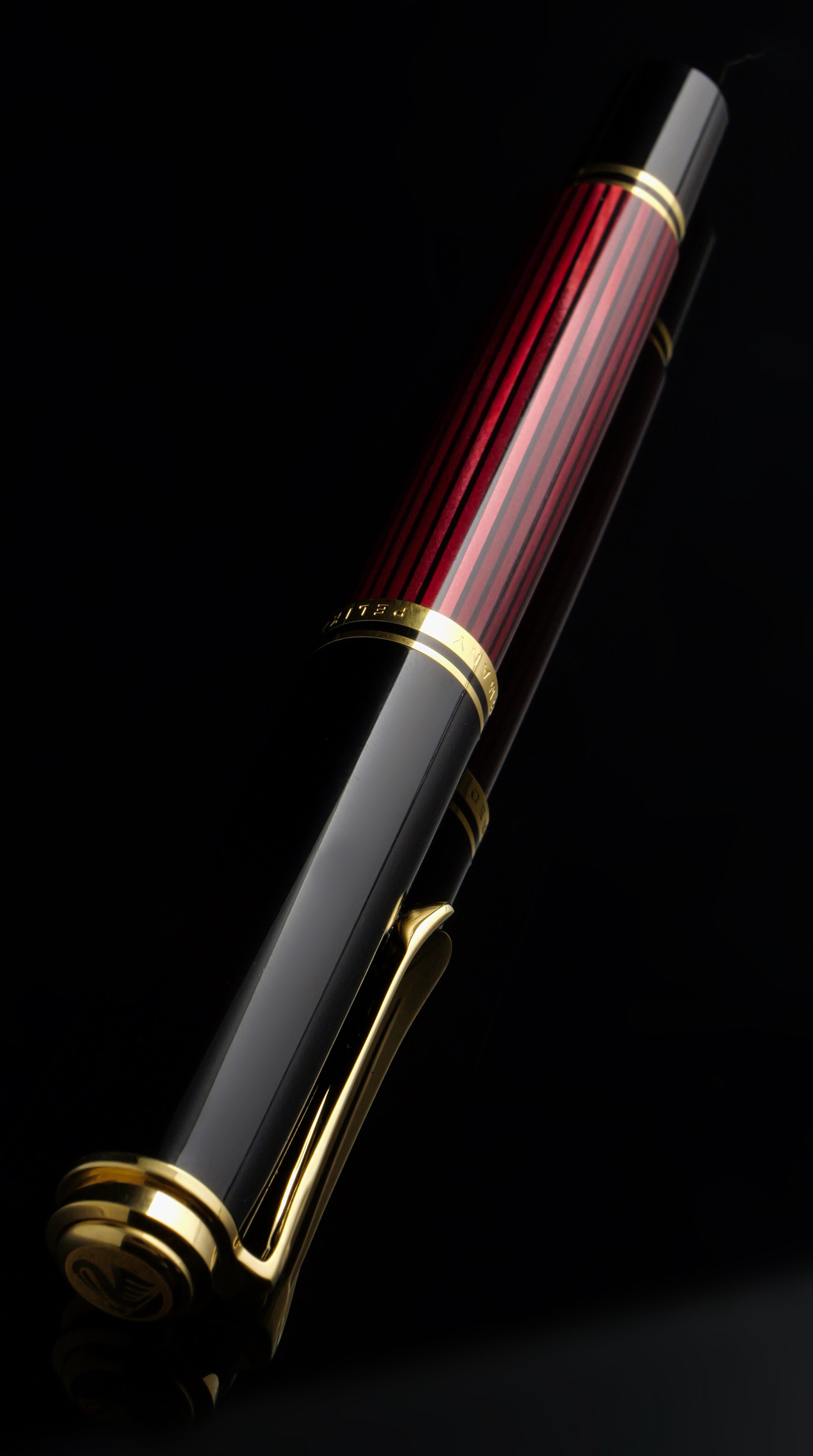赤縞のスーべレーン：Pelikan Souverän M400 Red Stripe｜Hideo Takehara