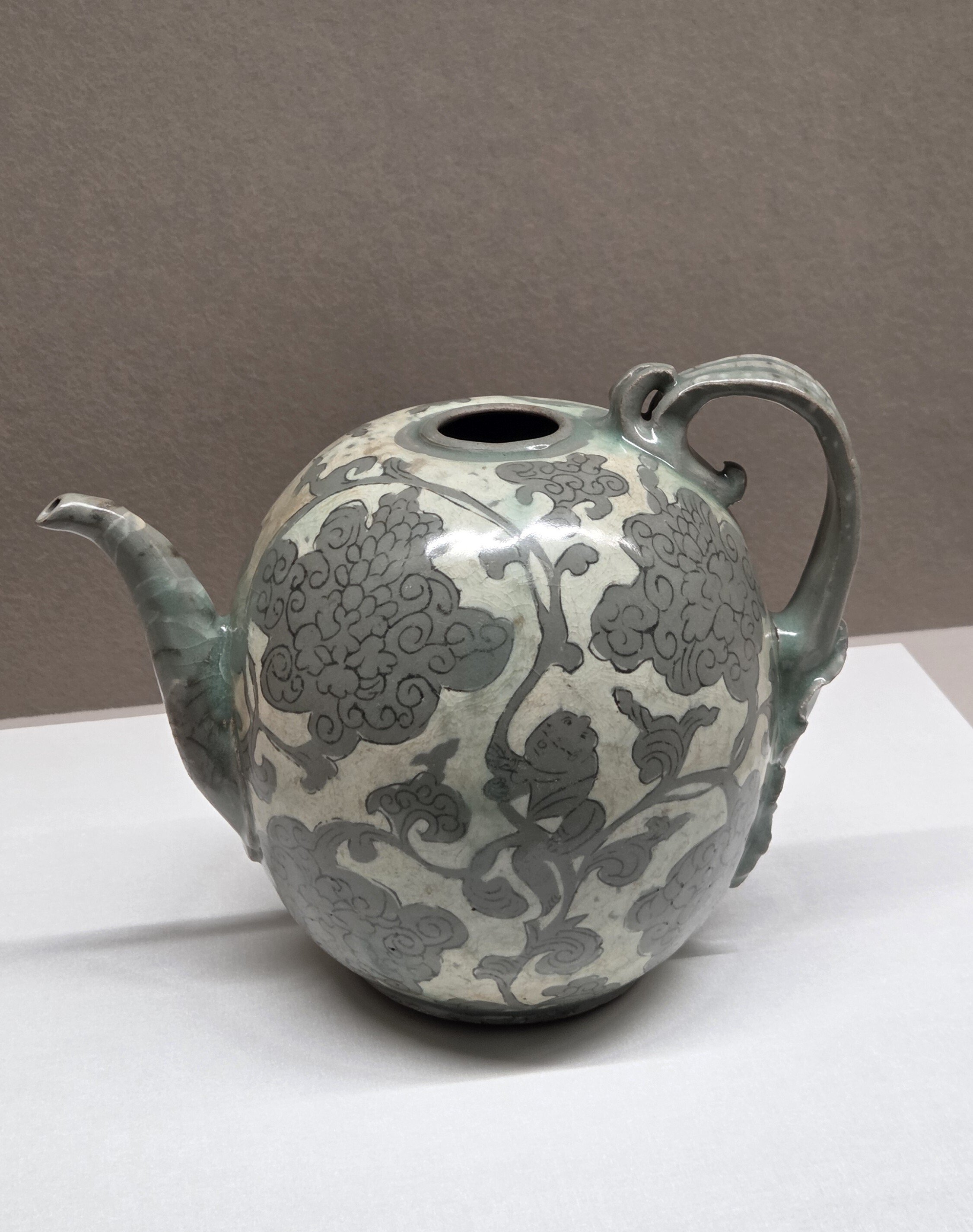 安宅コレクションの飛青磁花生｜iogimachi