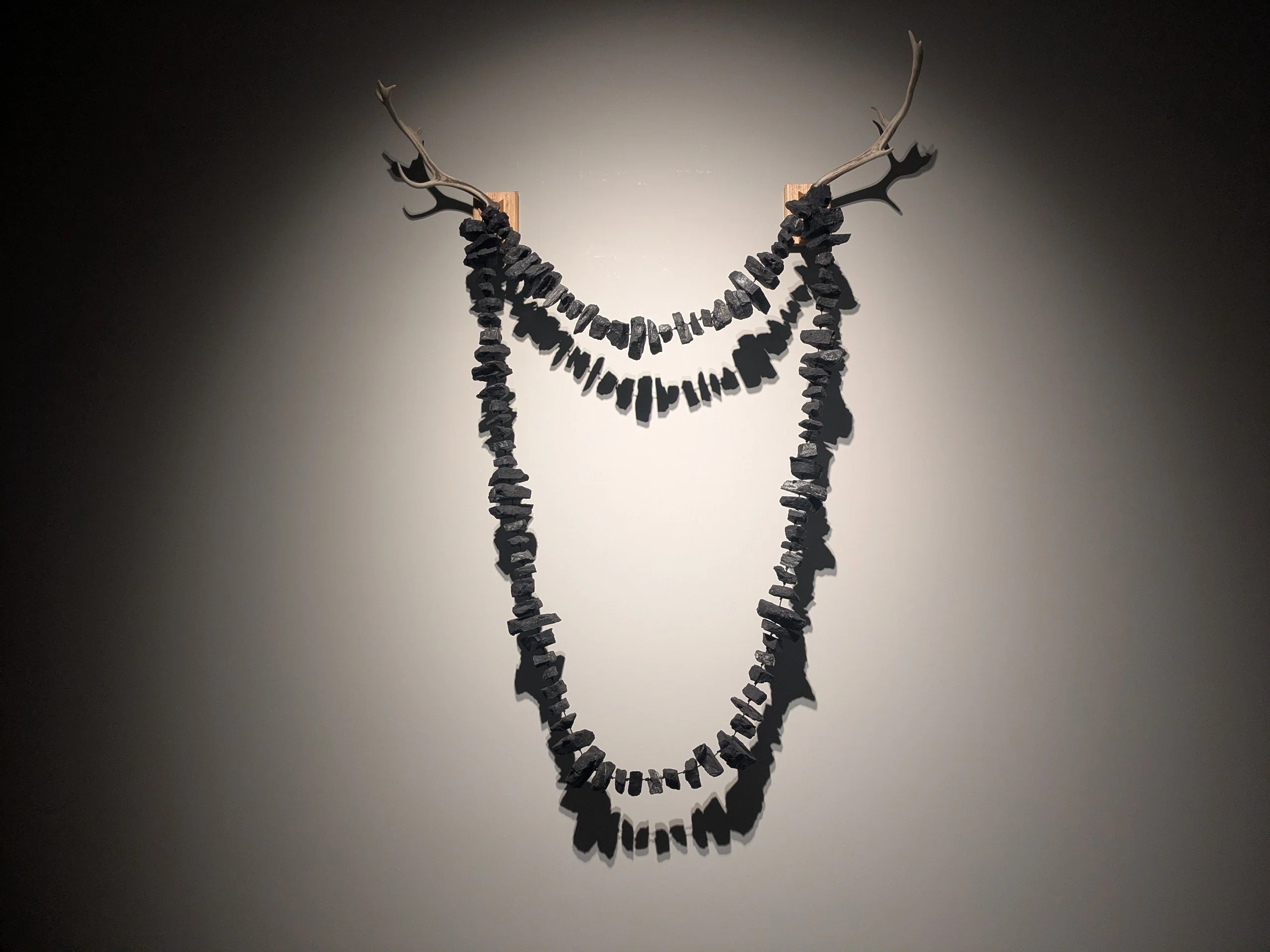 アーティゾン美術館「彼女たちのアボリジナル・アート」展レビュー