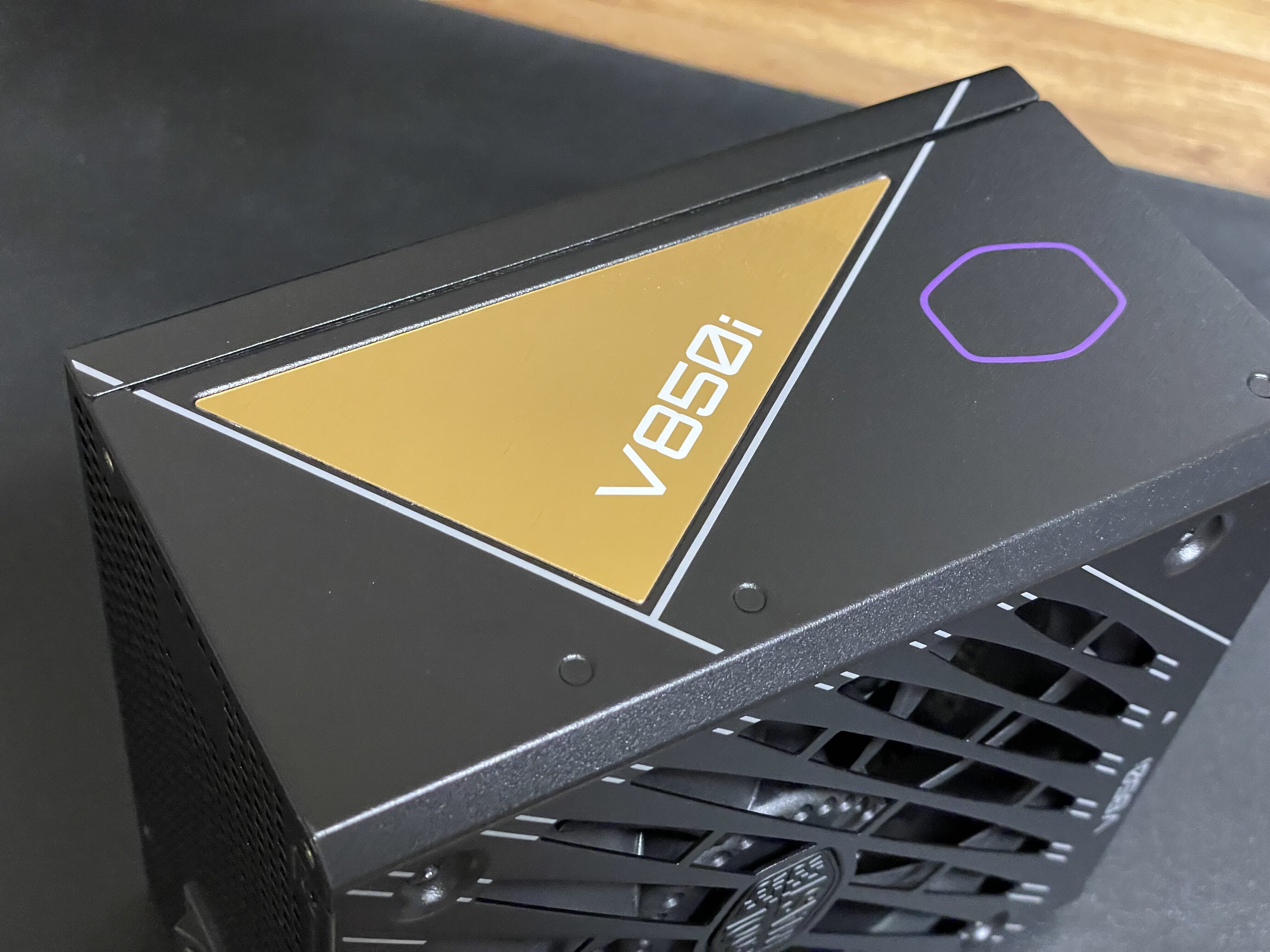 RTX 4080 Super（1）：グラフィックボードを再びIYHする（した